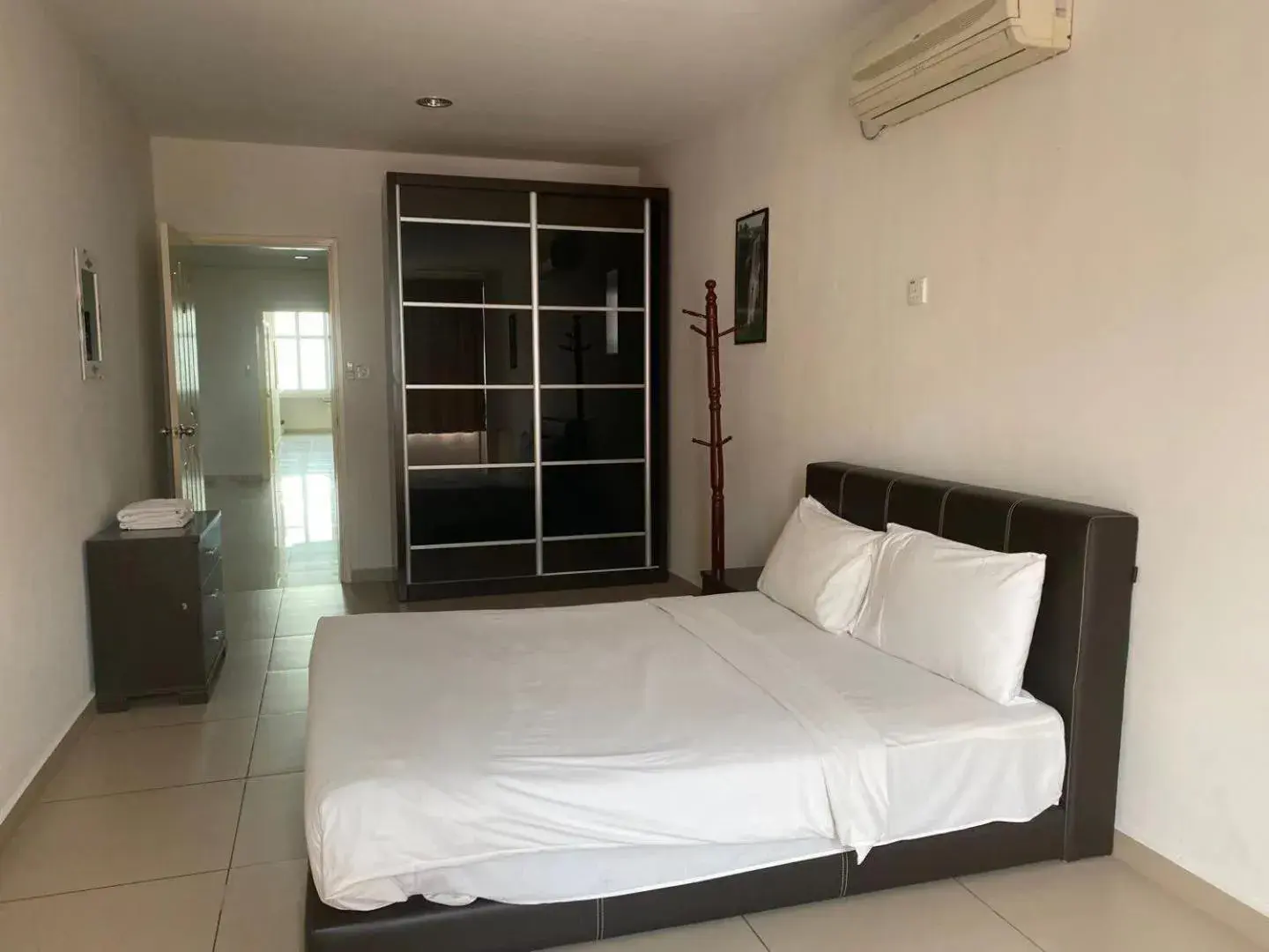 Bed in Swan Garden Hotel Bed in Swan Garden Hotel