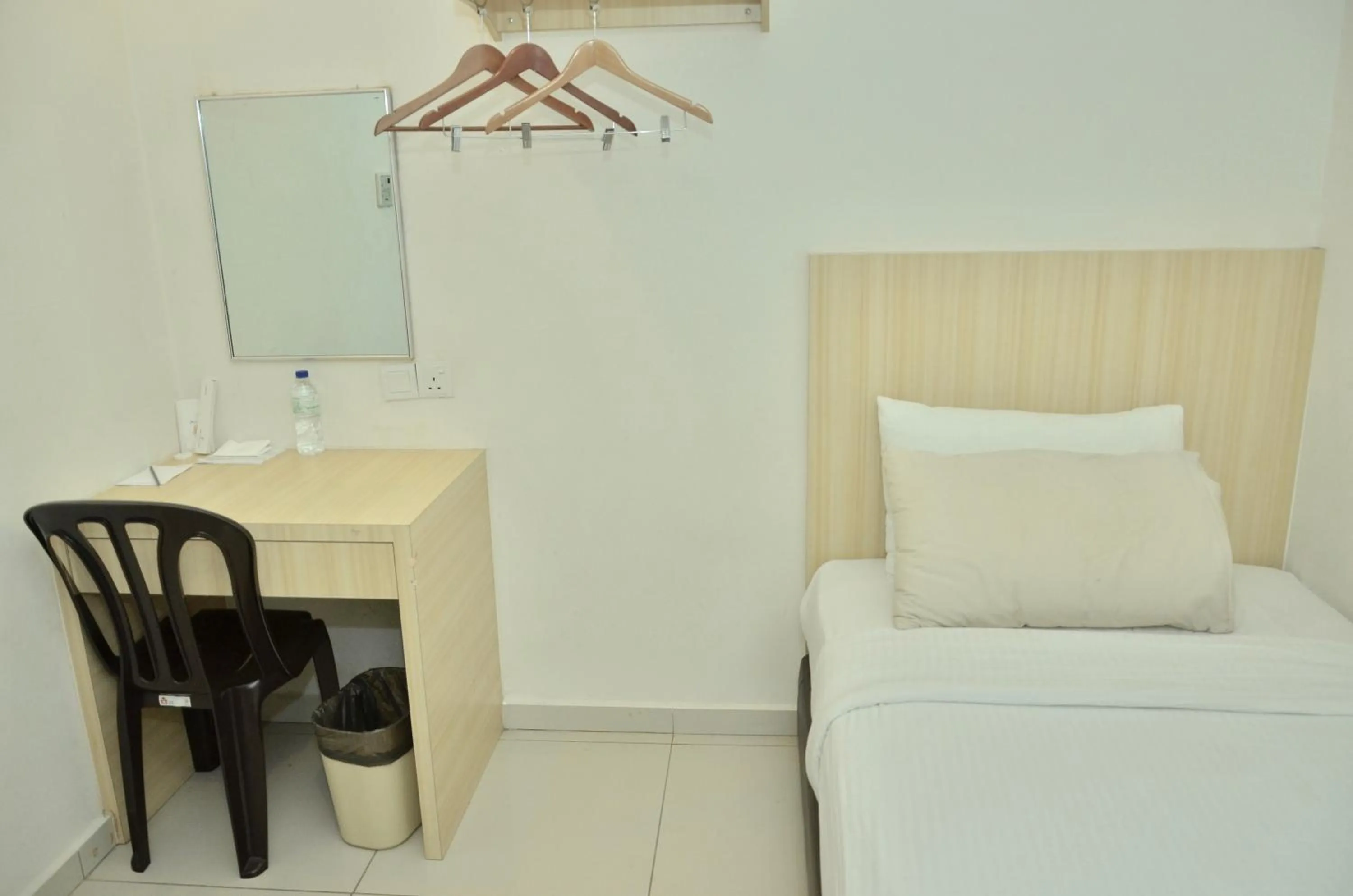 Bed in Swan Garden Hotel