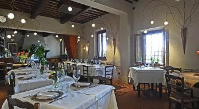 Restaurant/places to eat in La Torre wine resort