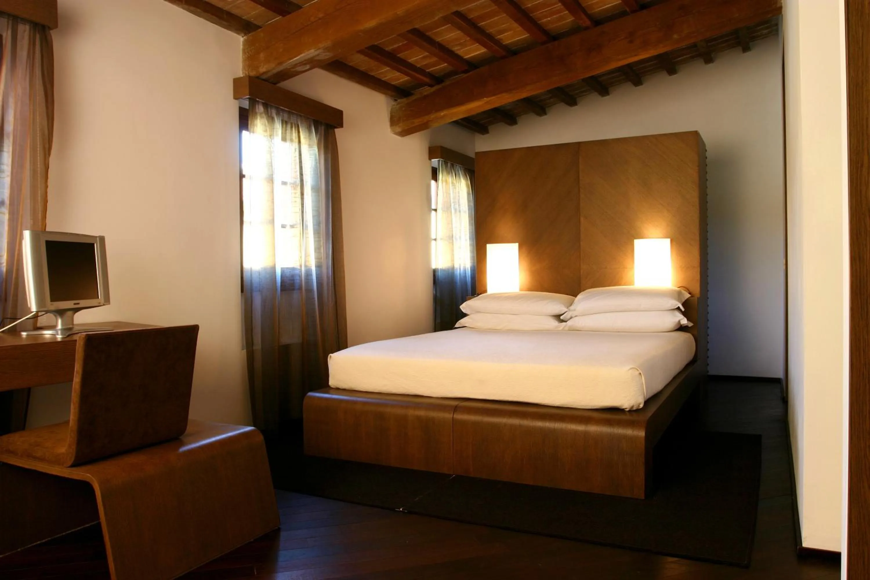 Bedroom, Bed in La Torre wine resort