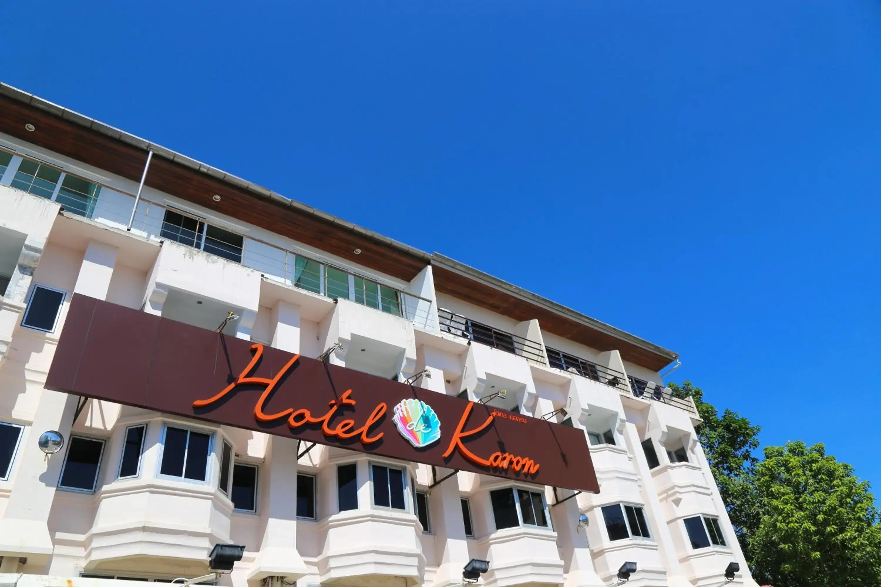 Property building in Hotel De Karon Property building in Hotel De Karon