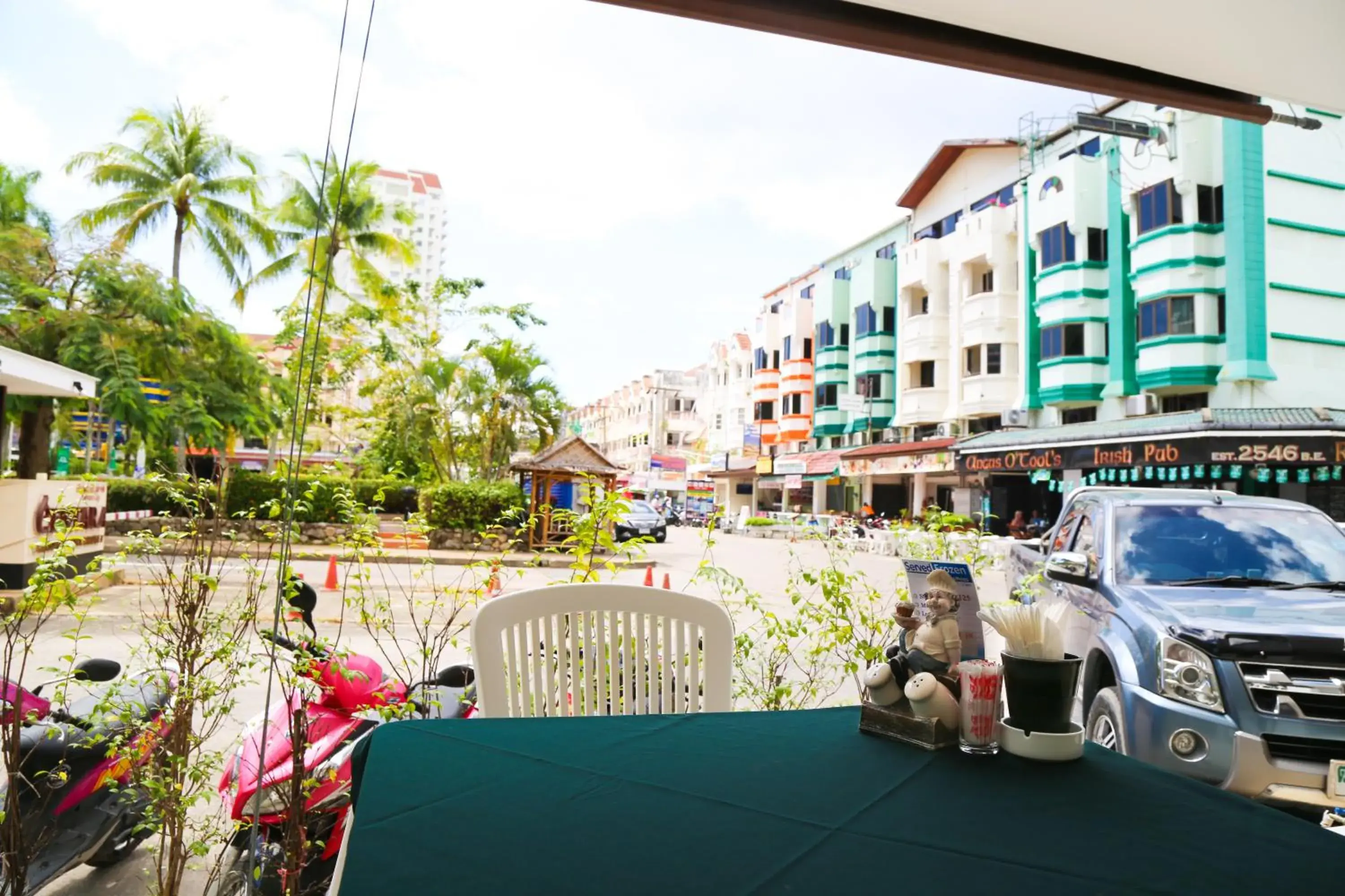 Restaurant/places to eat in Hotel De Karon Restaurant/places to eat in Hotel De Karon