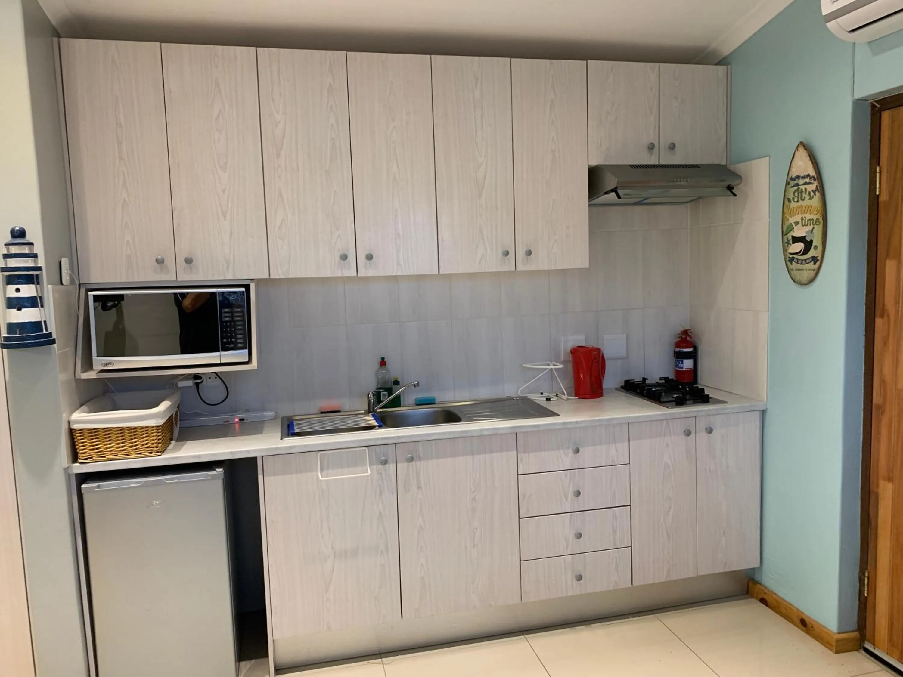 Kitchen or kitchenette in 32 on Pringle