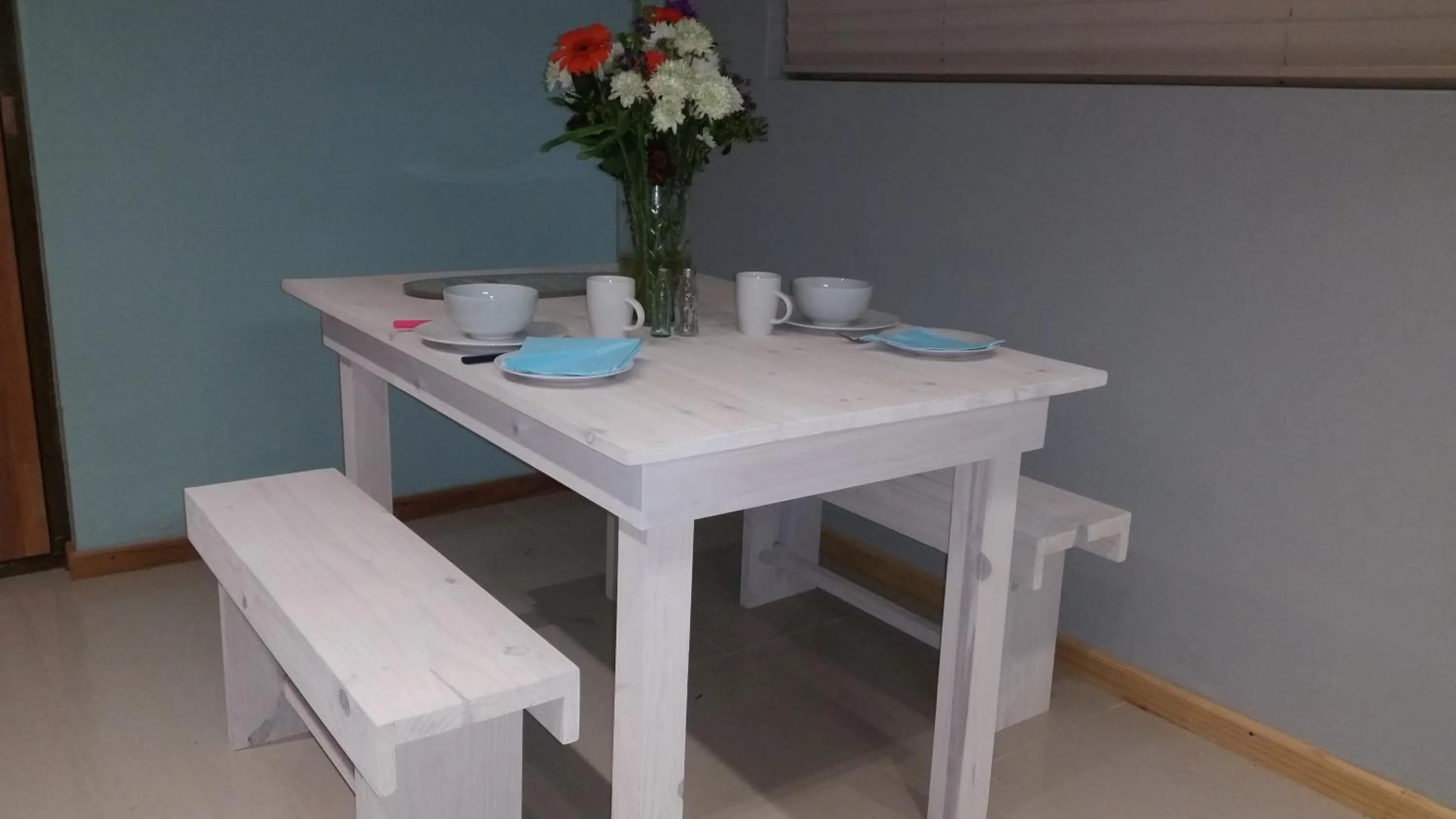 Dining area in 32 on Pringle