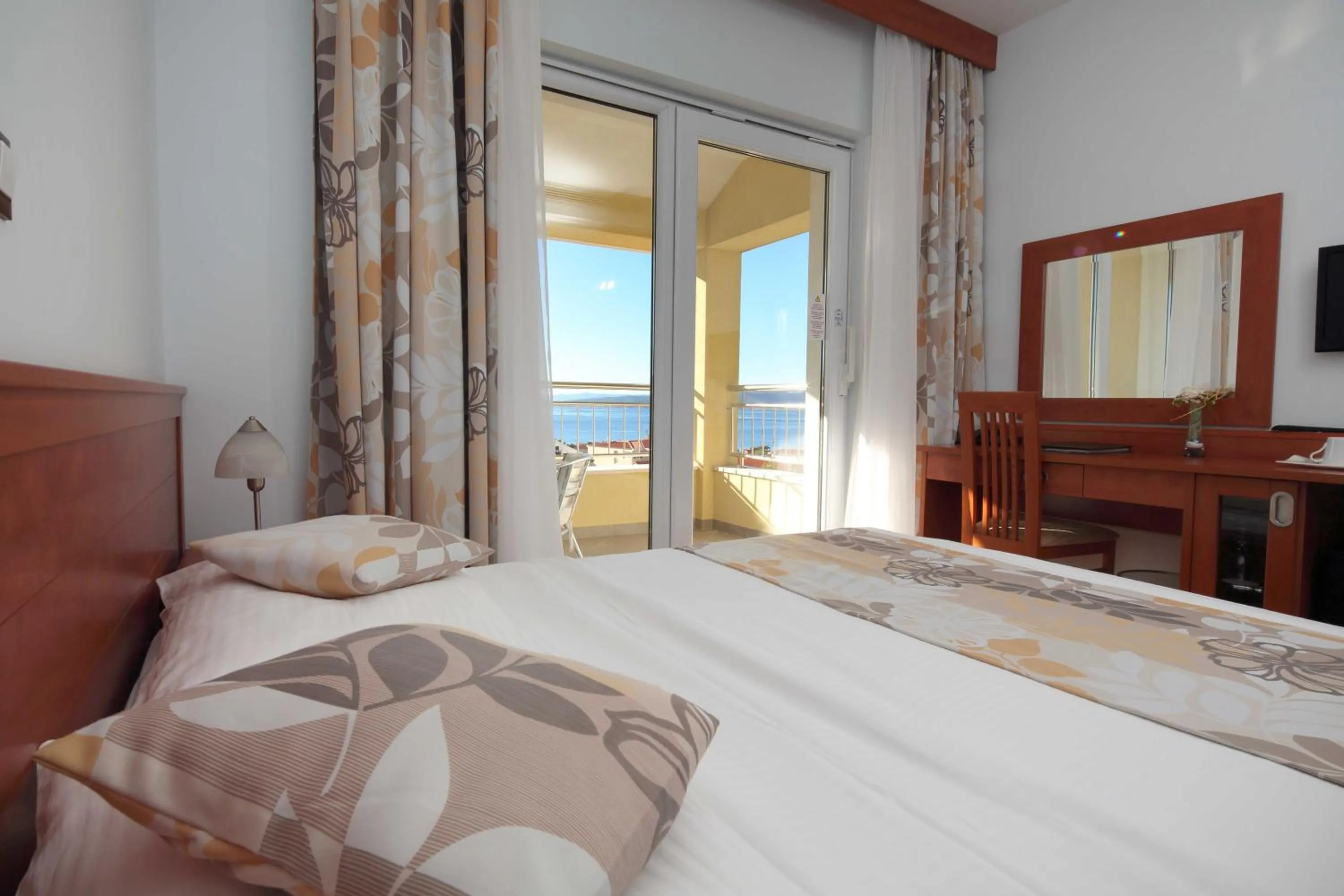 Bed in Dorijini Dvori