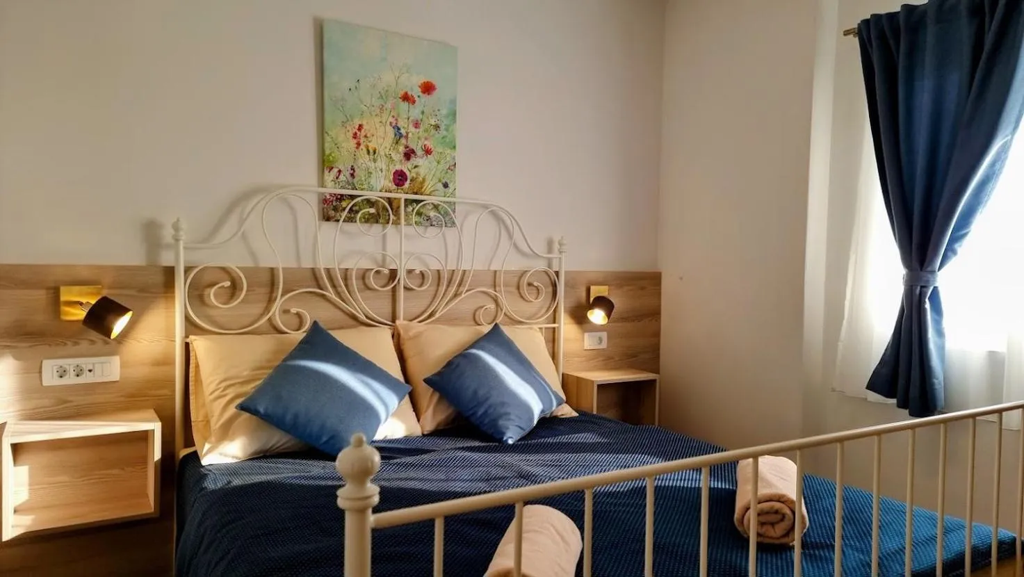 Bed in Dorijini Dvori