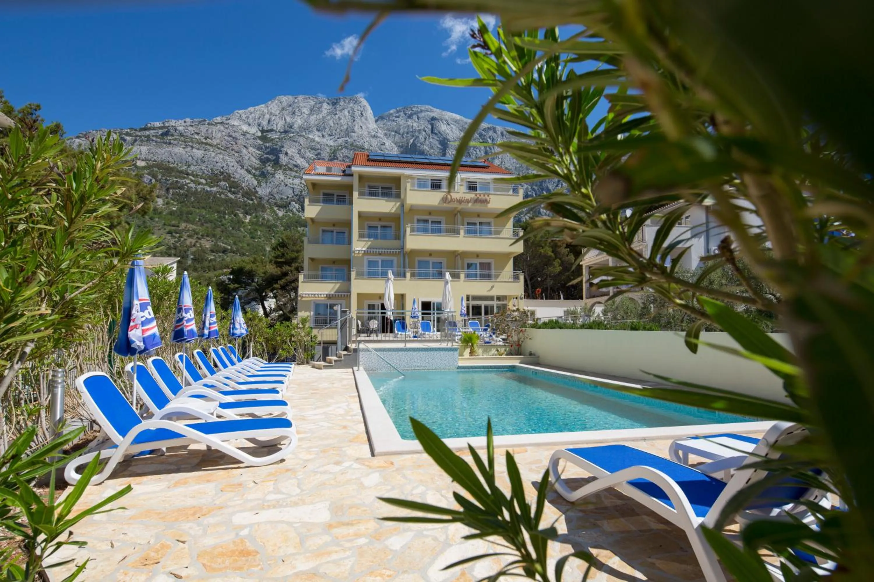 Property building in Dorijini Dvori