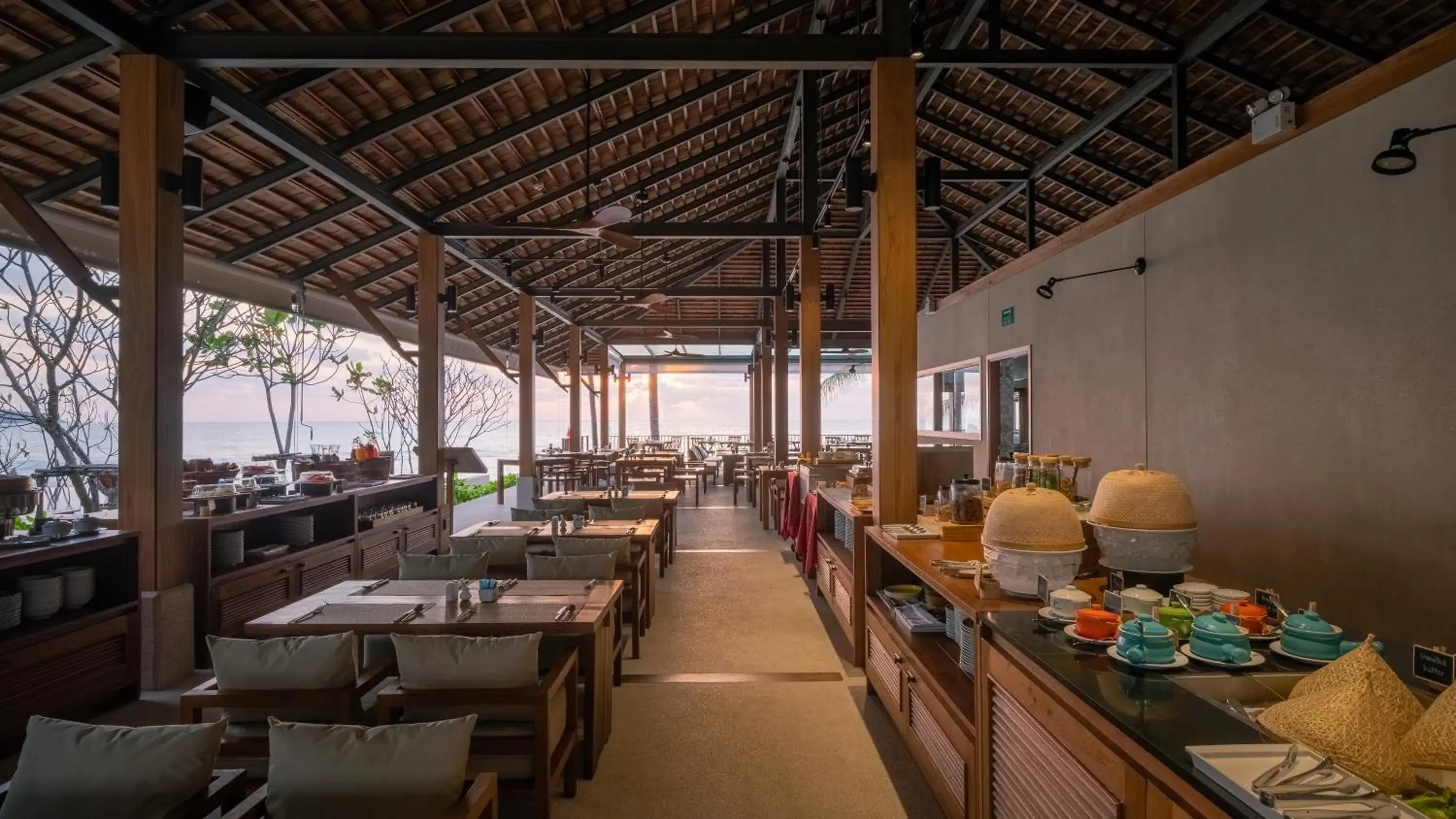 Restaurant/places to eat in Banana Fan Sea Resort Restaurant/places to eat in Banana Fan Sea Resort