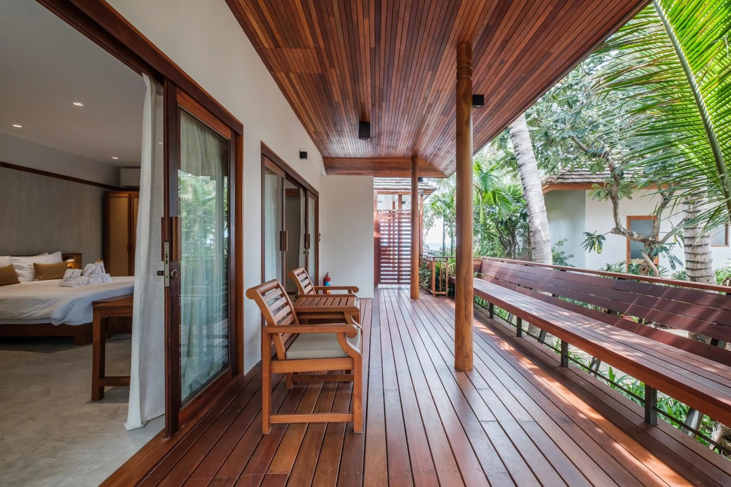 Patio in Banana Fan Sea Resort