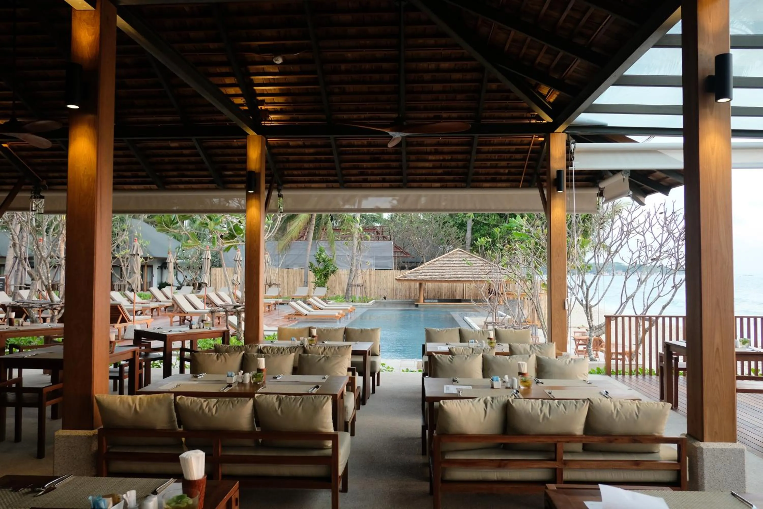 Restaurant/places to eat in Banana Fan Sea Resort