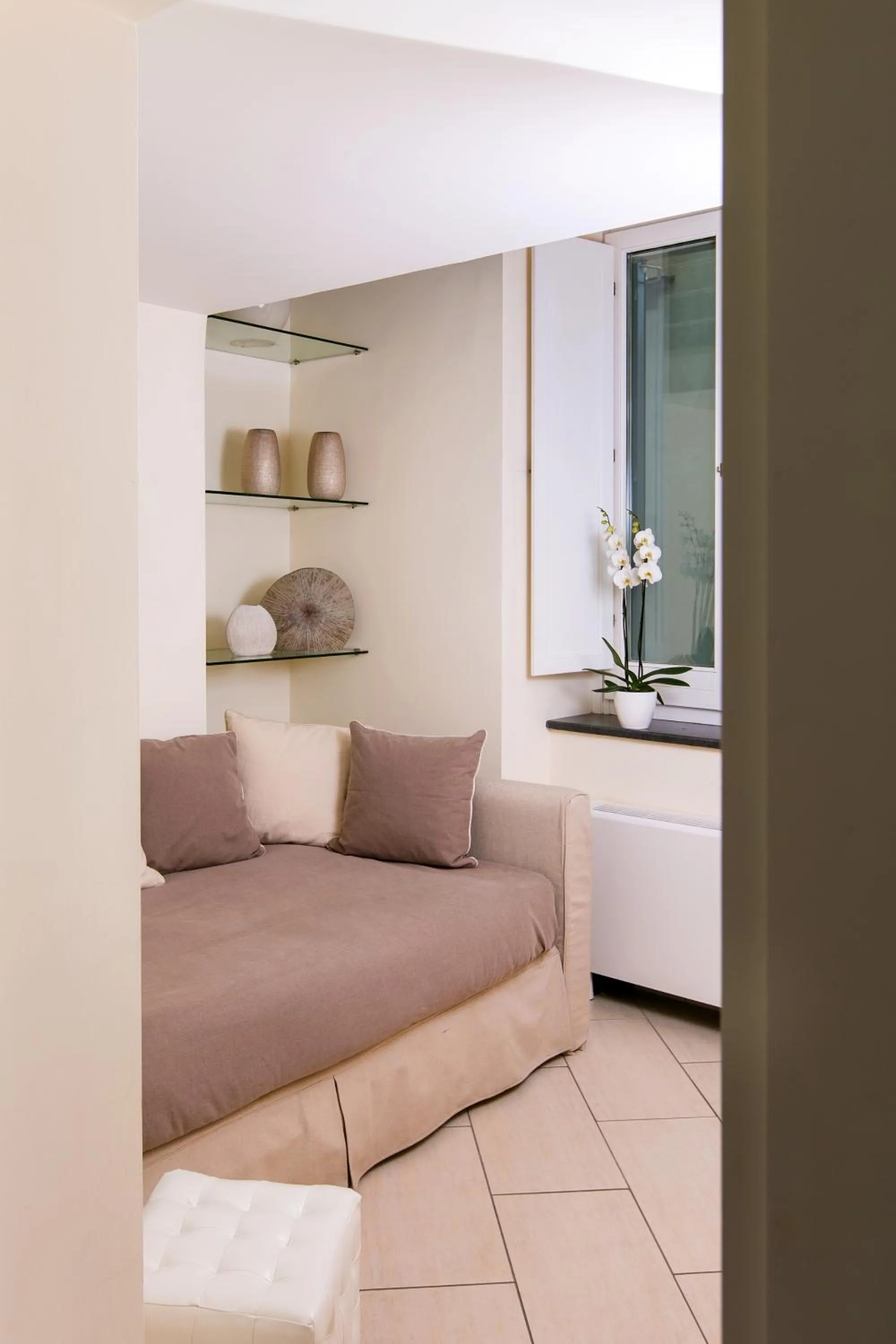 Seating area in Cubo Apartments