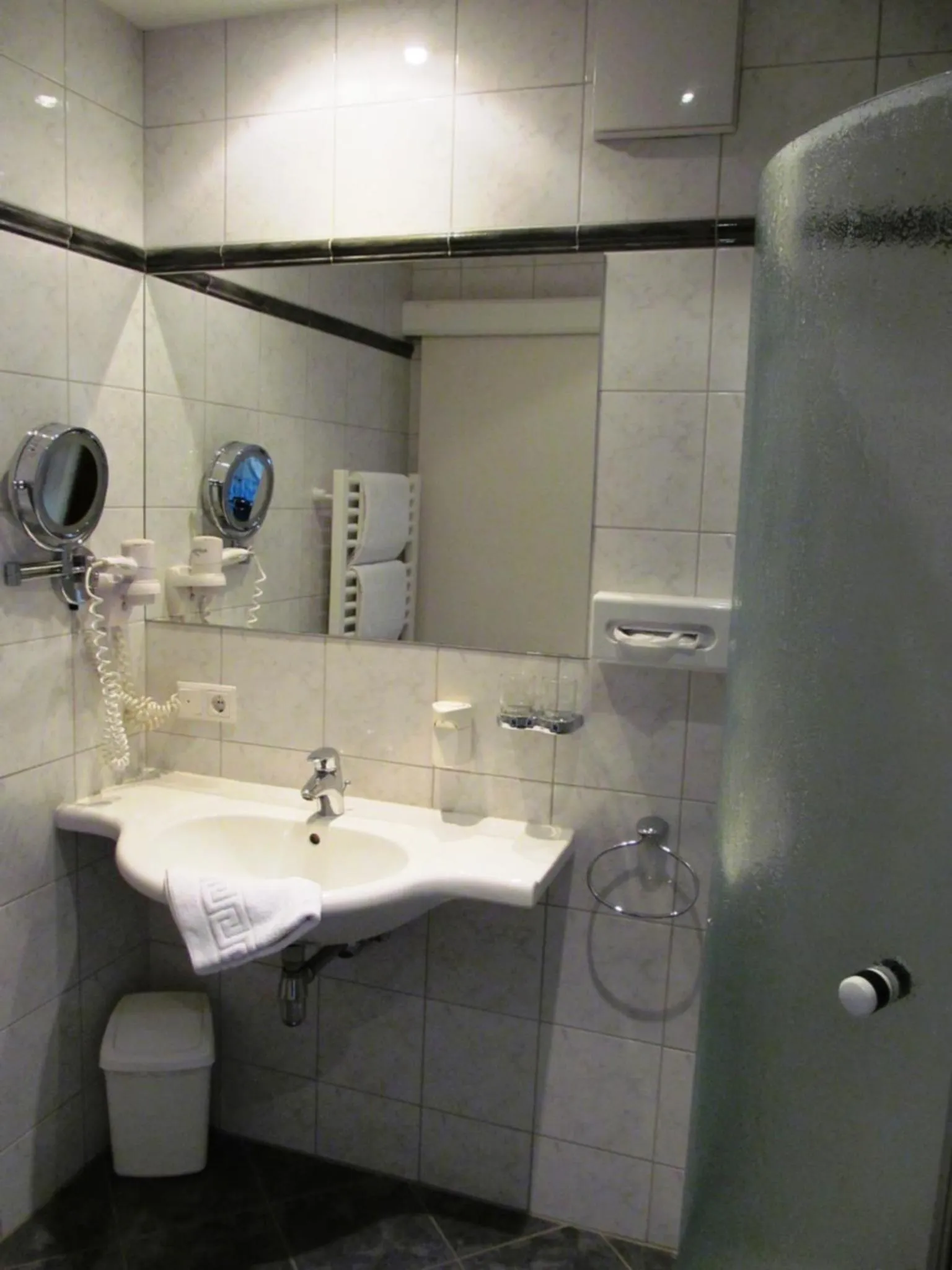 Shower in Bärnsteinhof - Gasthof mit Herz