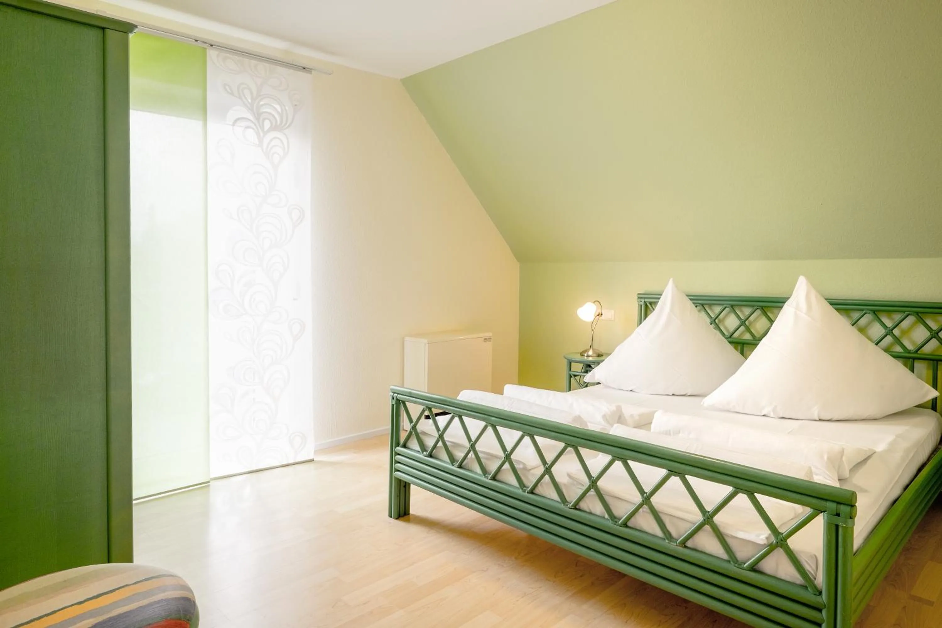 Day, Bed in Gästehaus Mythos