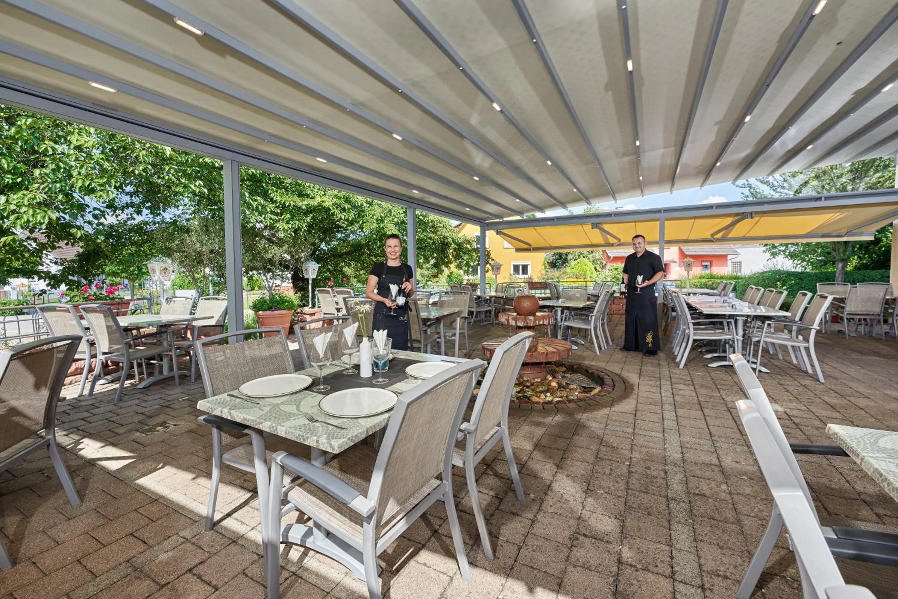 Restaurant/places to eat in Gästehaus Mythos