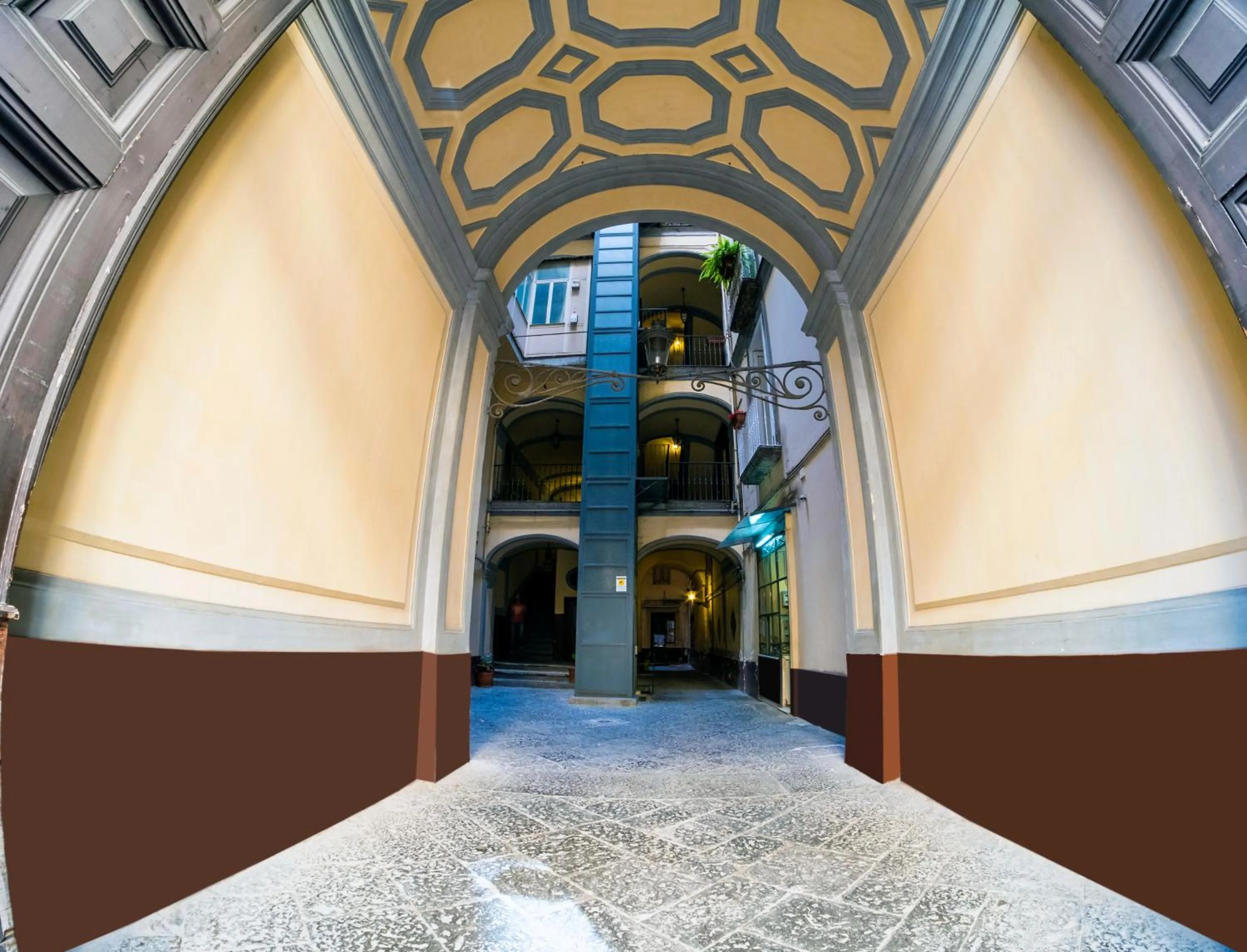 Facade/entrance in Per Amor Duomo