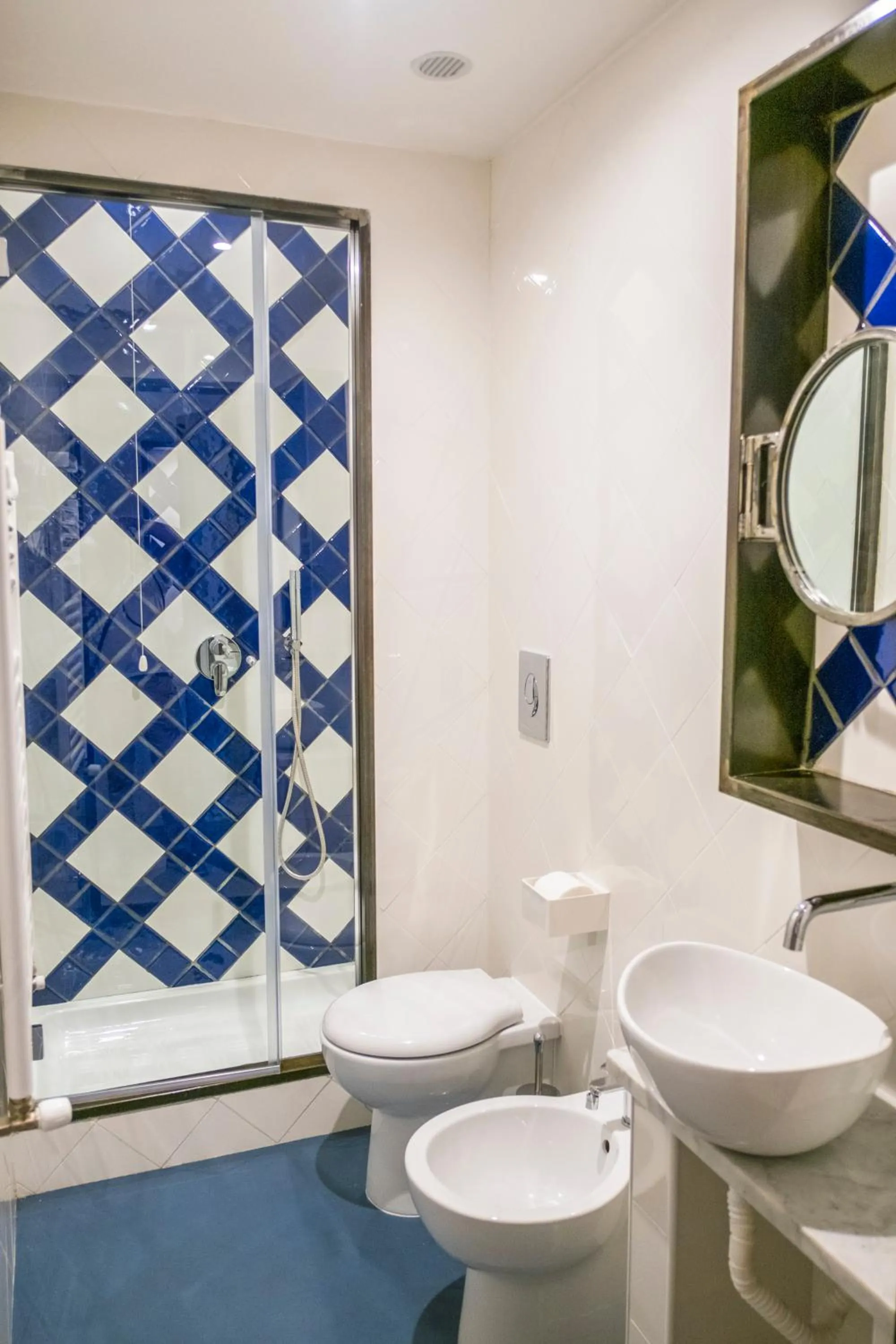 Shower in Per Amor Duomo