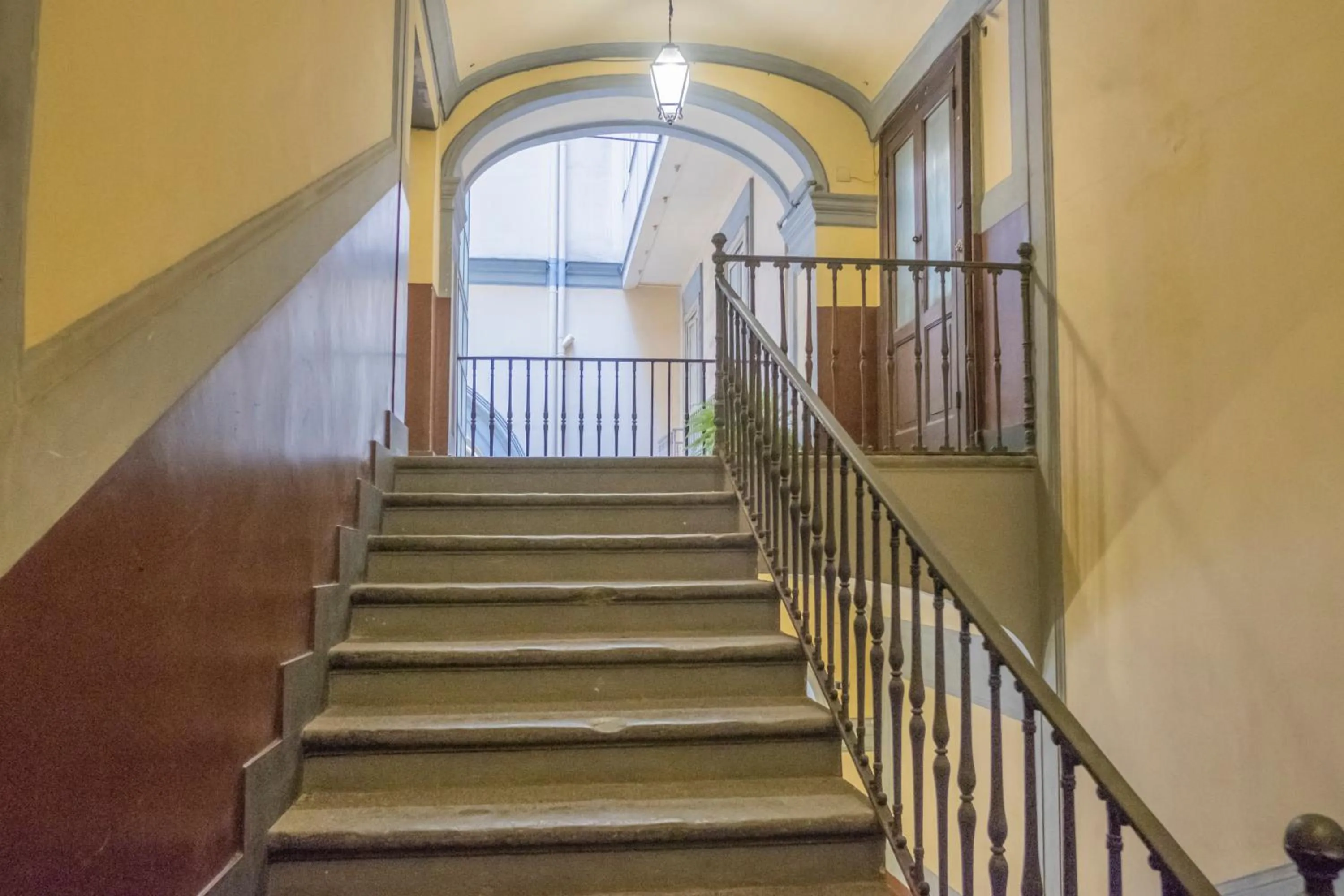 Property building in Per Amor Duomo