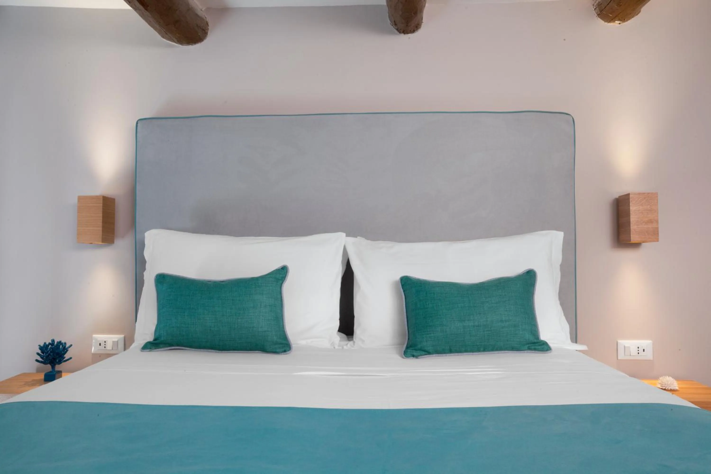 Bed in La Piazzetta Guest House