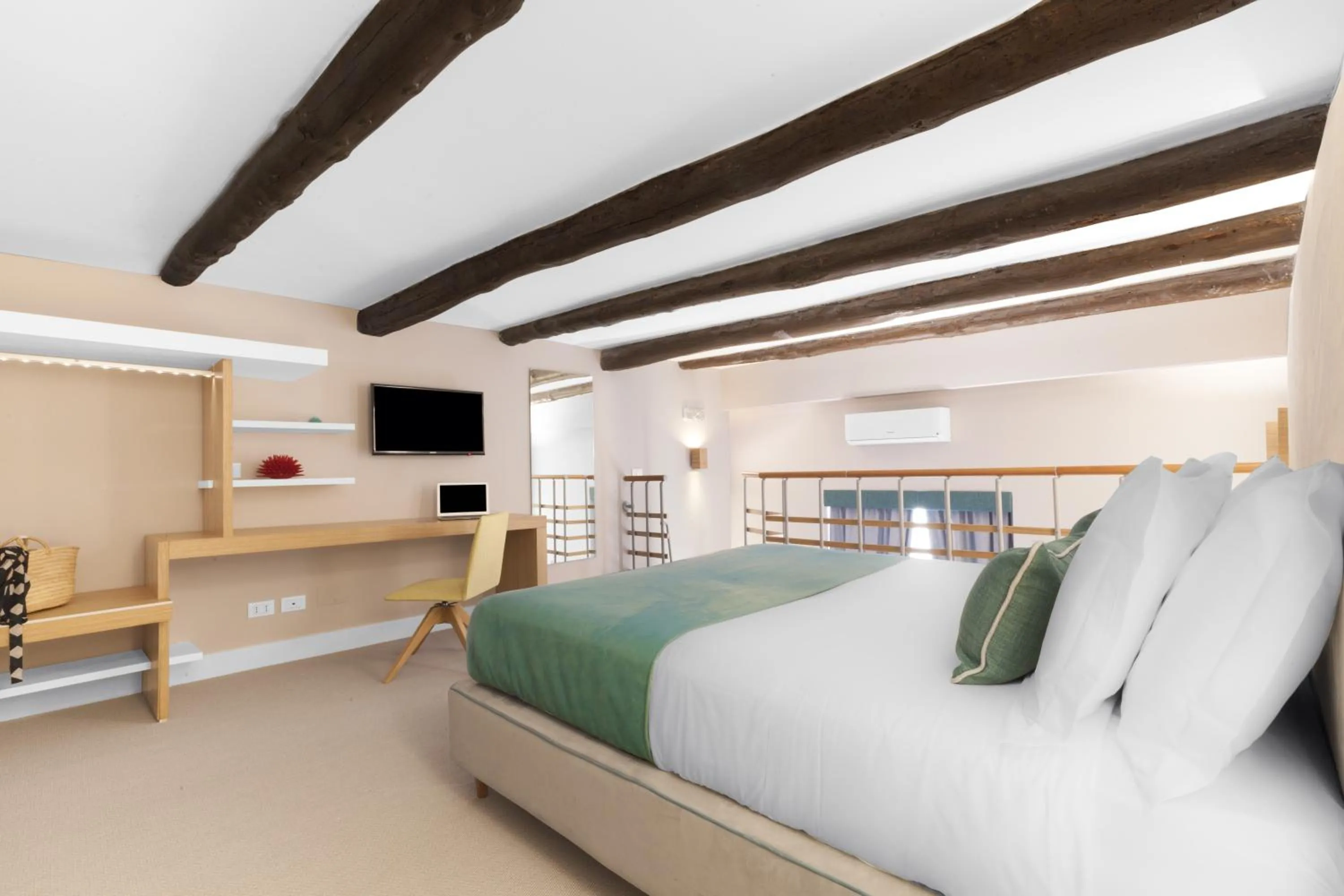 Bedroom, Bed in La Piazzetta Guest House