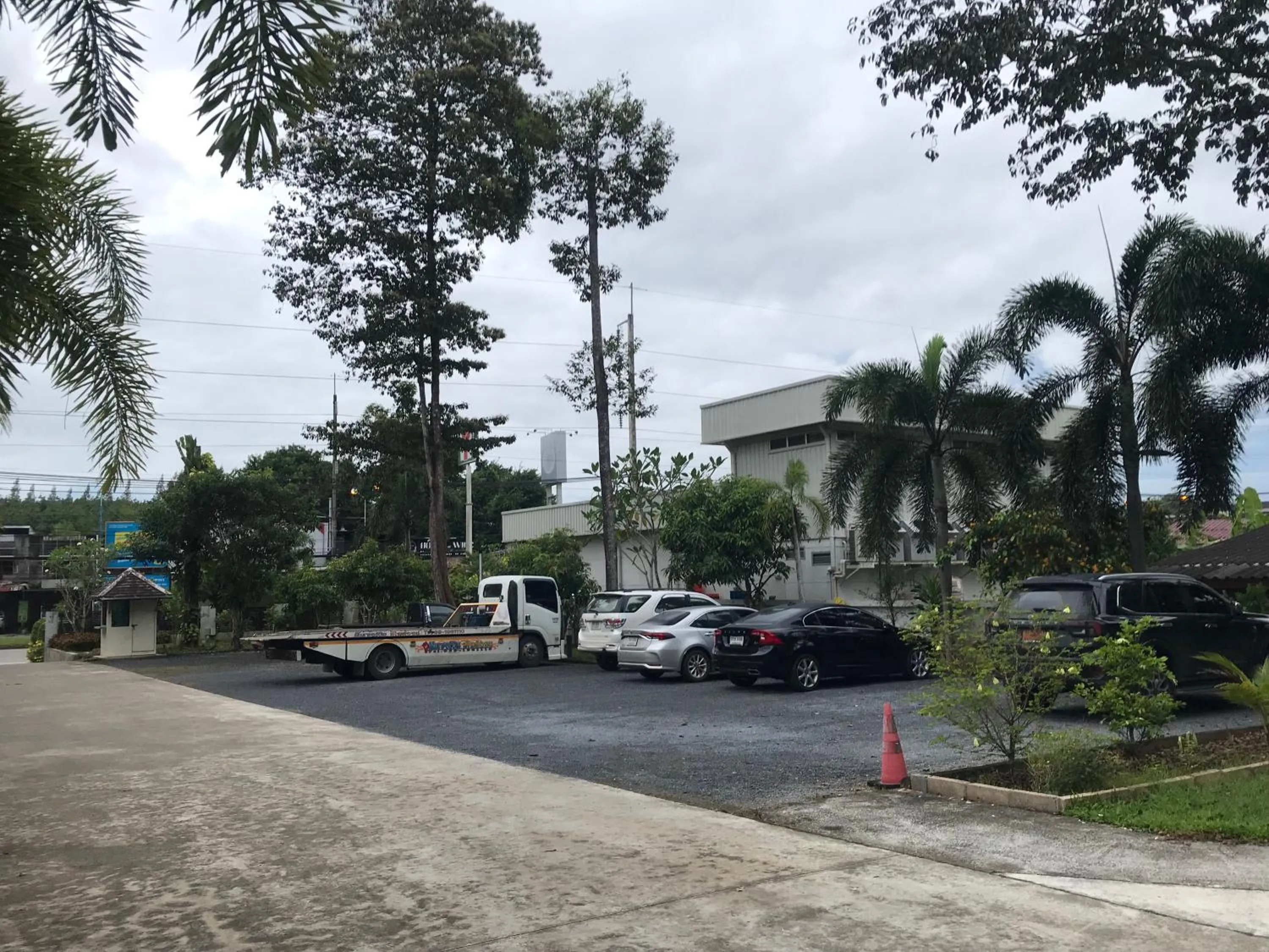 Parking in Wanarom Residence Hotel