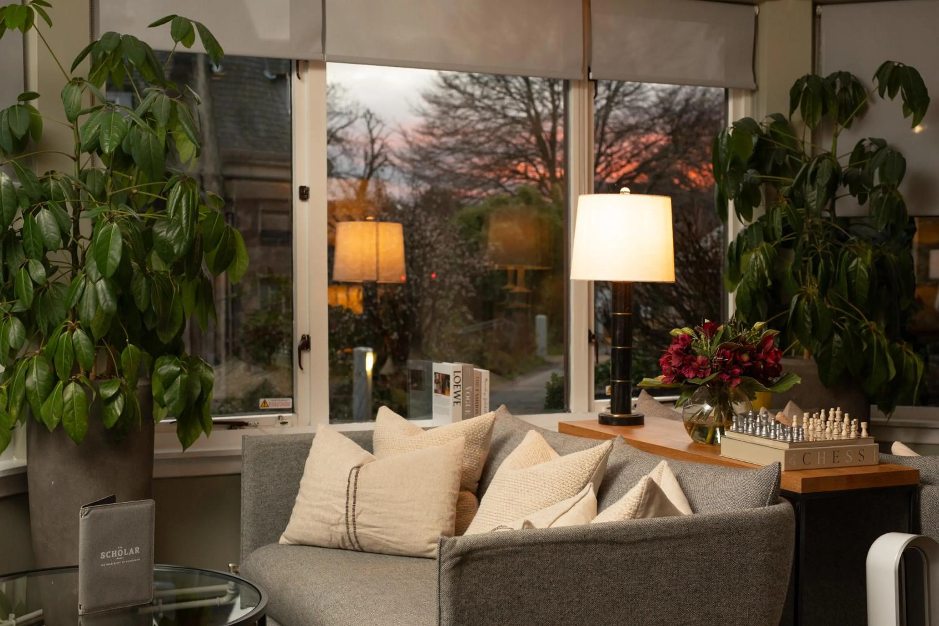 Lounge or bar in The Scholar