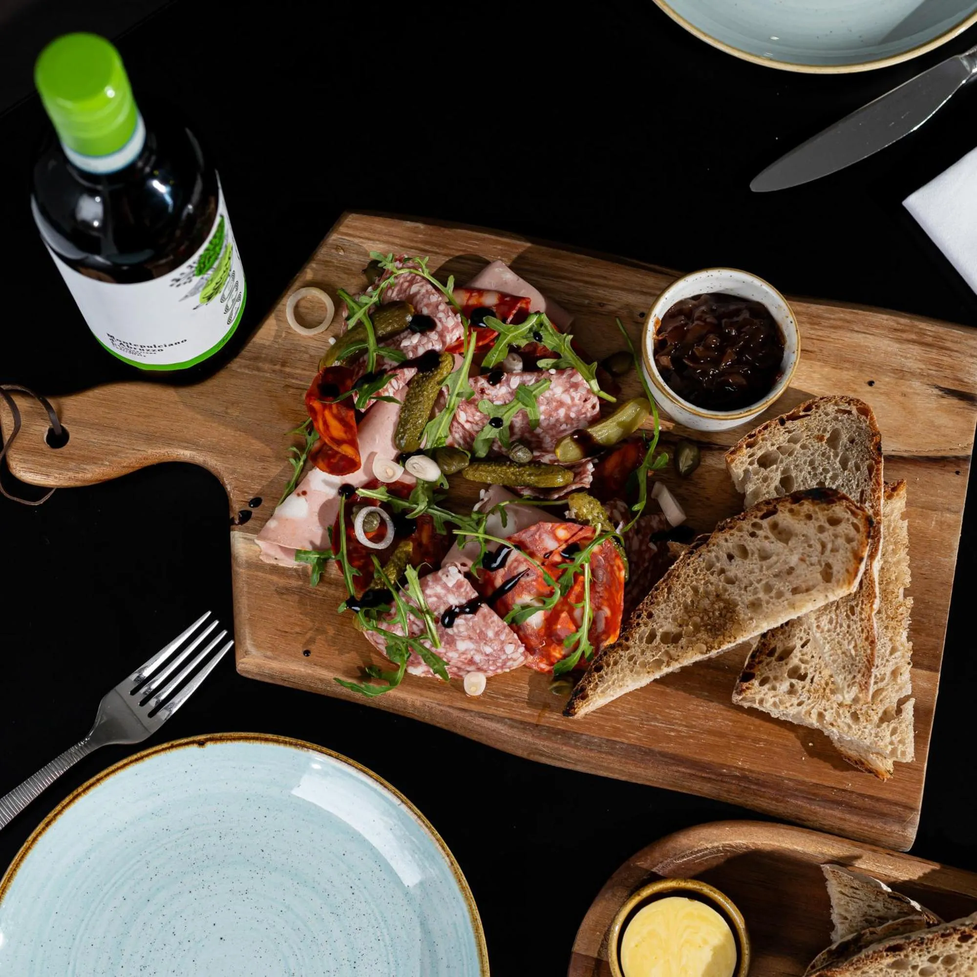 Restaurant/places to eat in The Scholar