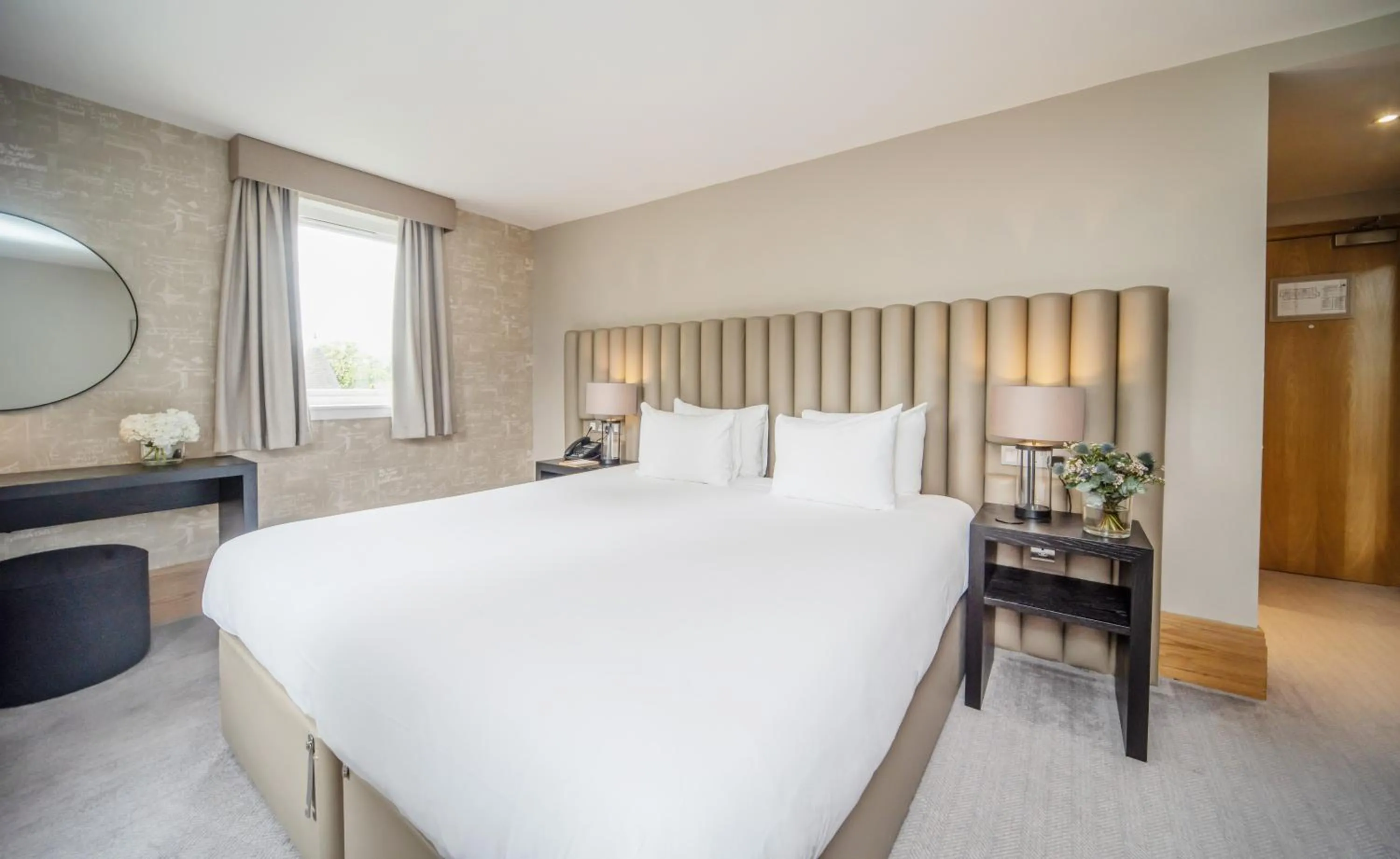 Bedroom, Bed in The Scholar