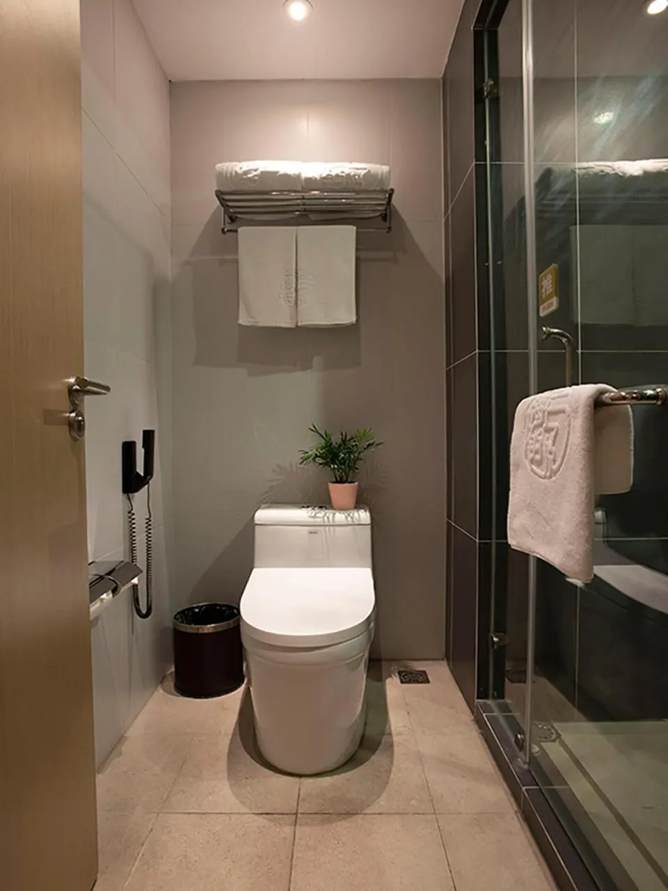 SHANGHAI-DECO Hotel-Free shuttle bus from Pudong Airport and Disneyland