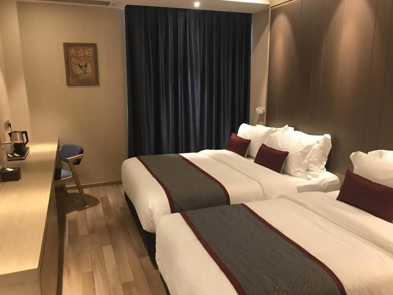Bed in SHANGHAI-DECO Hotel-Free shuttle bus from Pudong Airport and Disneyland