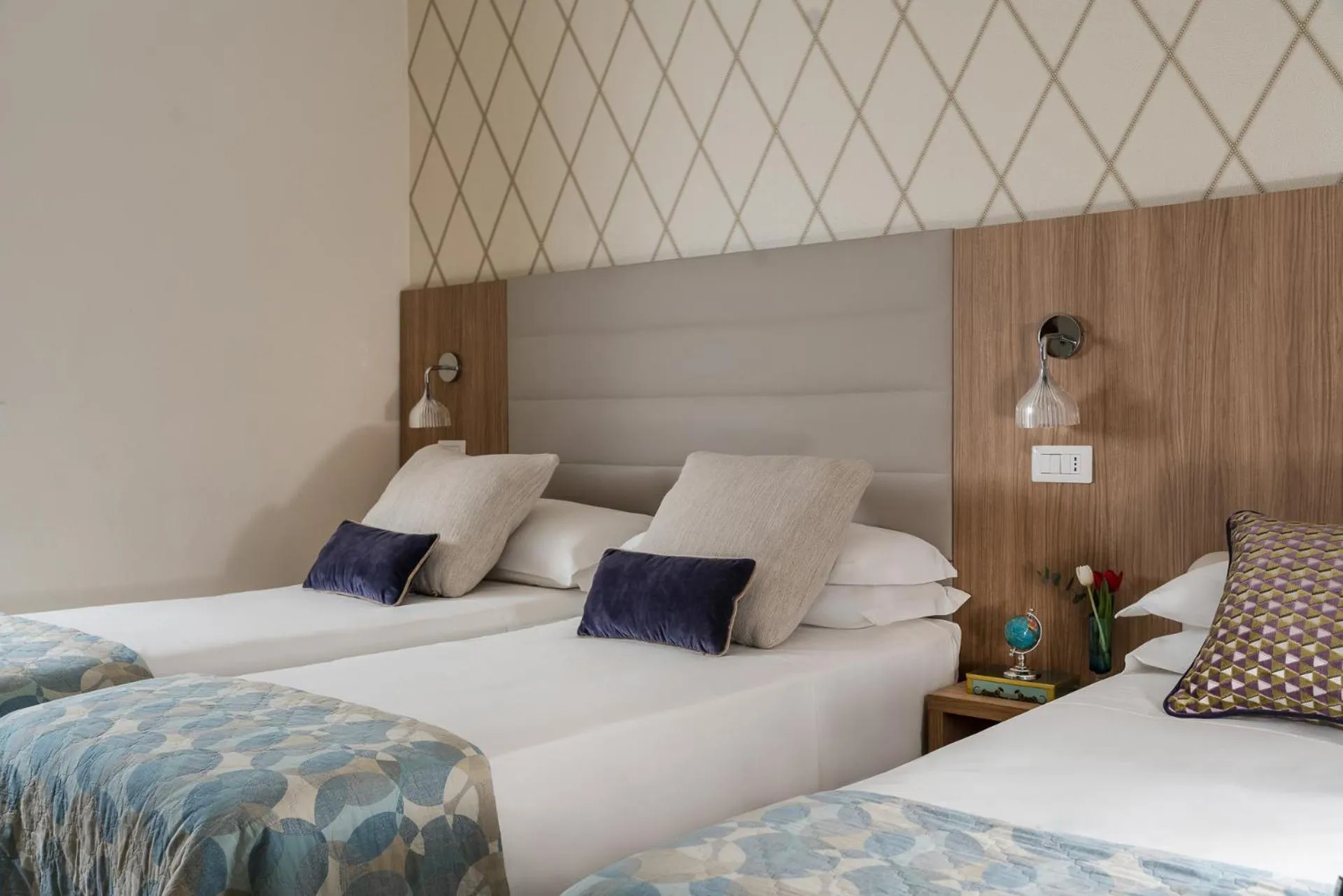 Bed in Hotel Calypso- Rimini Marina Centro