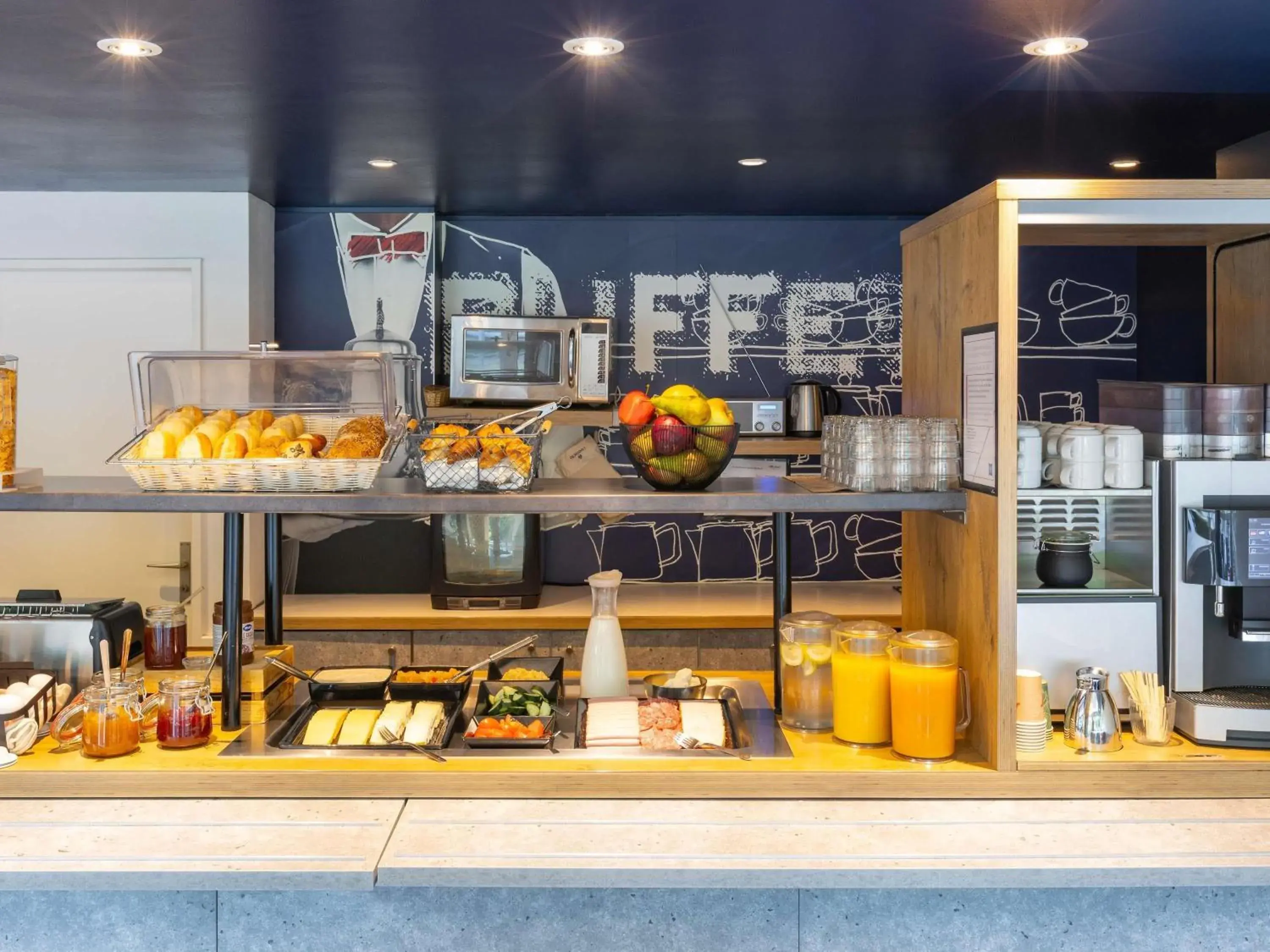 Breakfast in ibis budget Basel Pratteln Breakfast in ibis budget Basel Pratteln