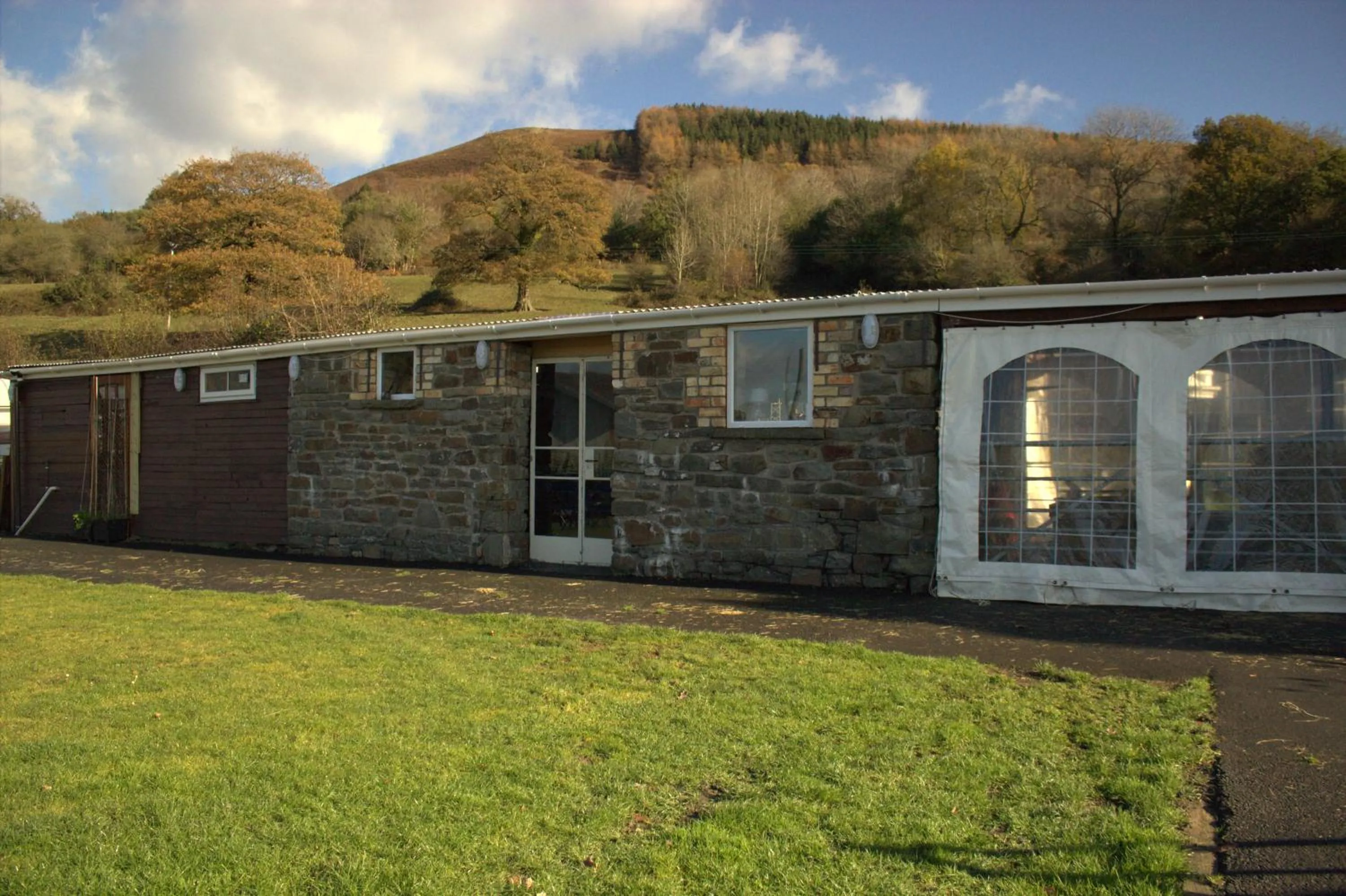 Property building in Penybryn Cottages