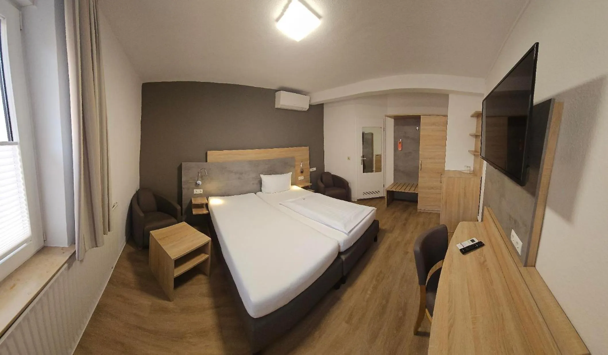 Bed in Hotel Altes Weinhaus