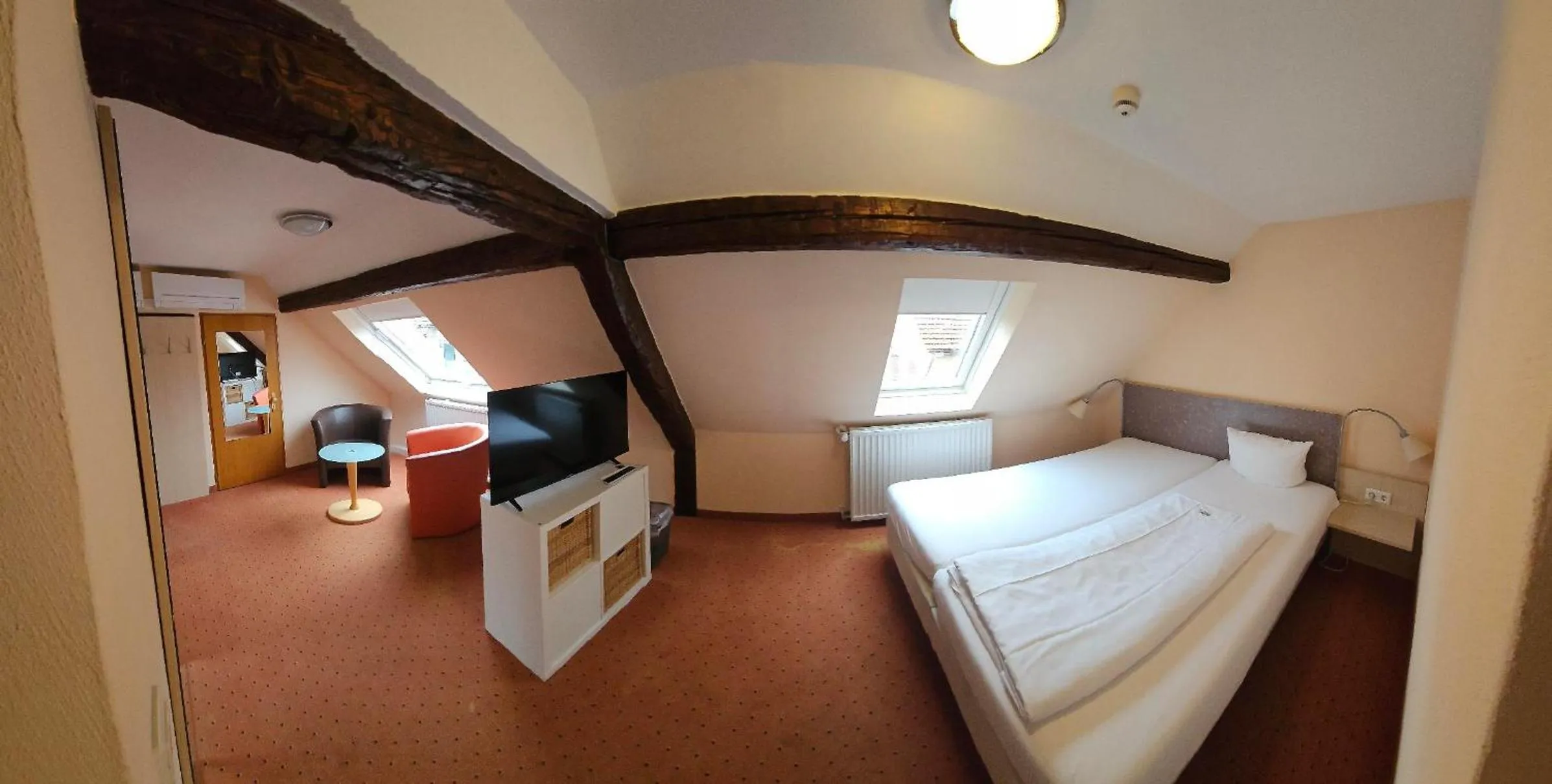 Bed in Hotel Altes Weinhaus