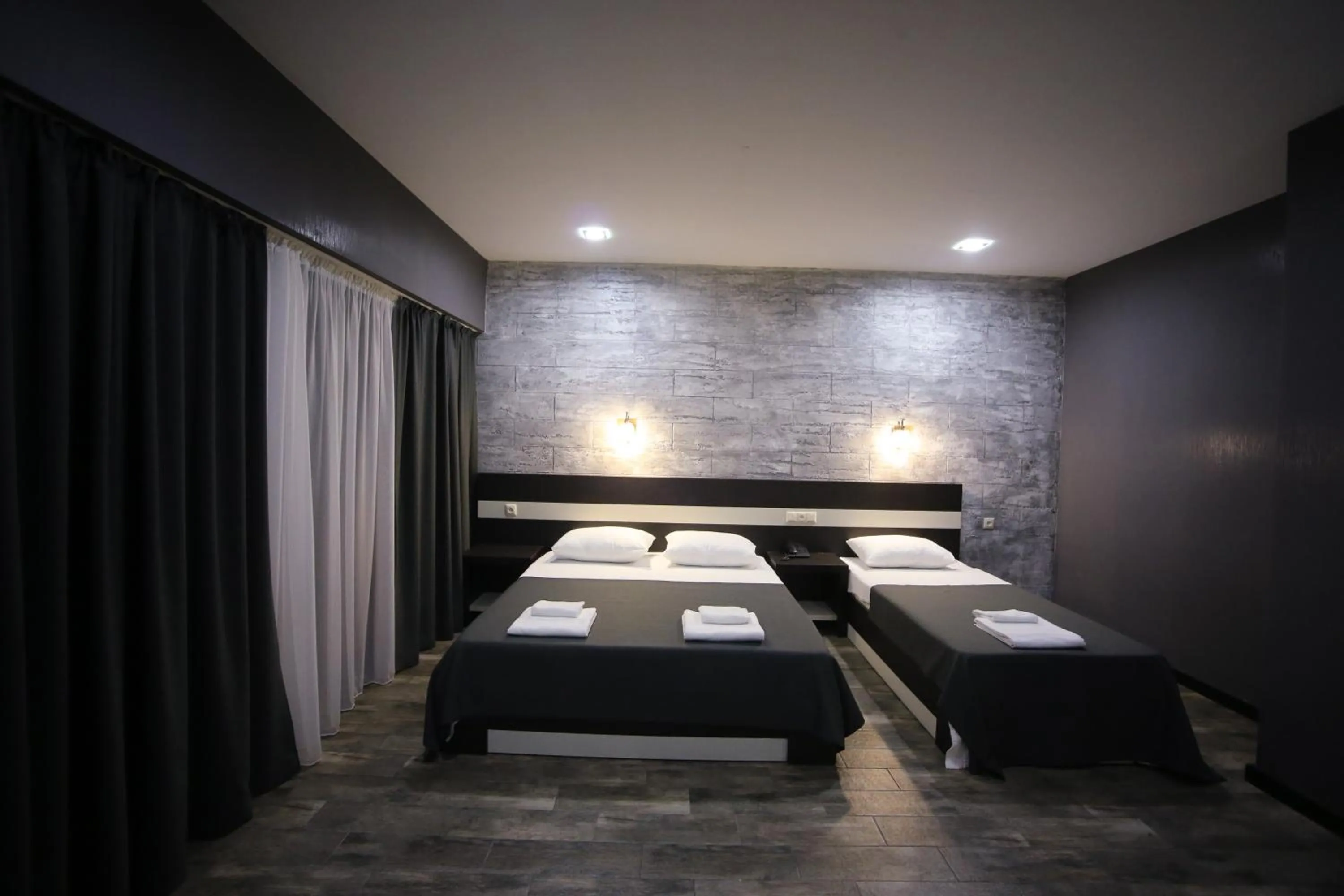 Bedroom, Bed in West Tower Hotel