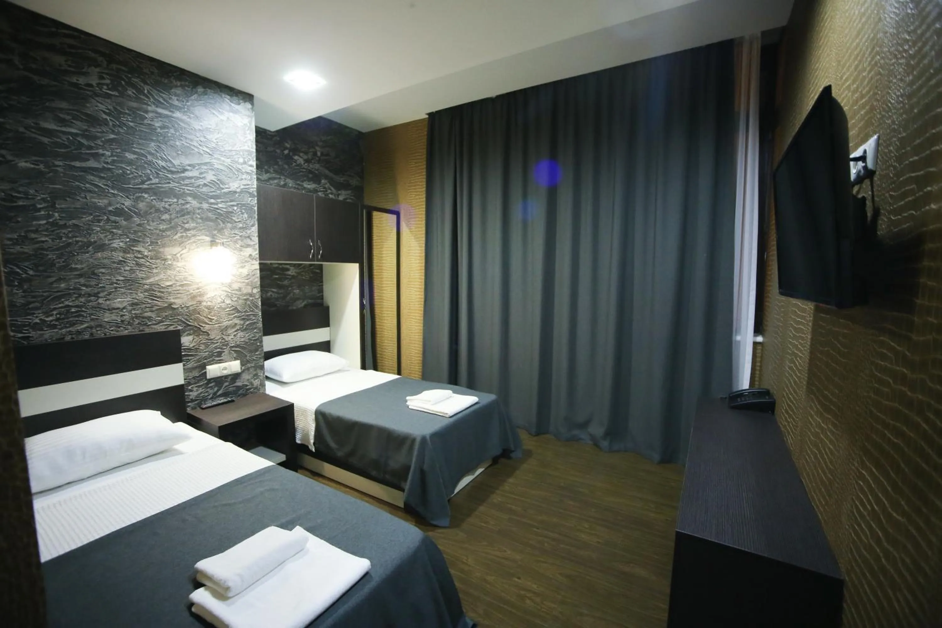 Bedroom, Bed in West Tower Hotel