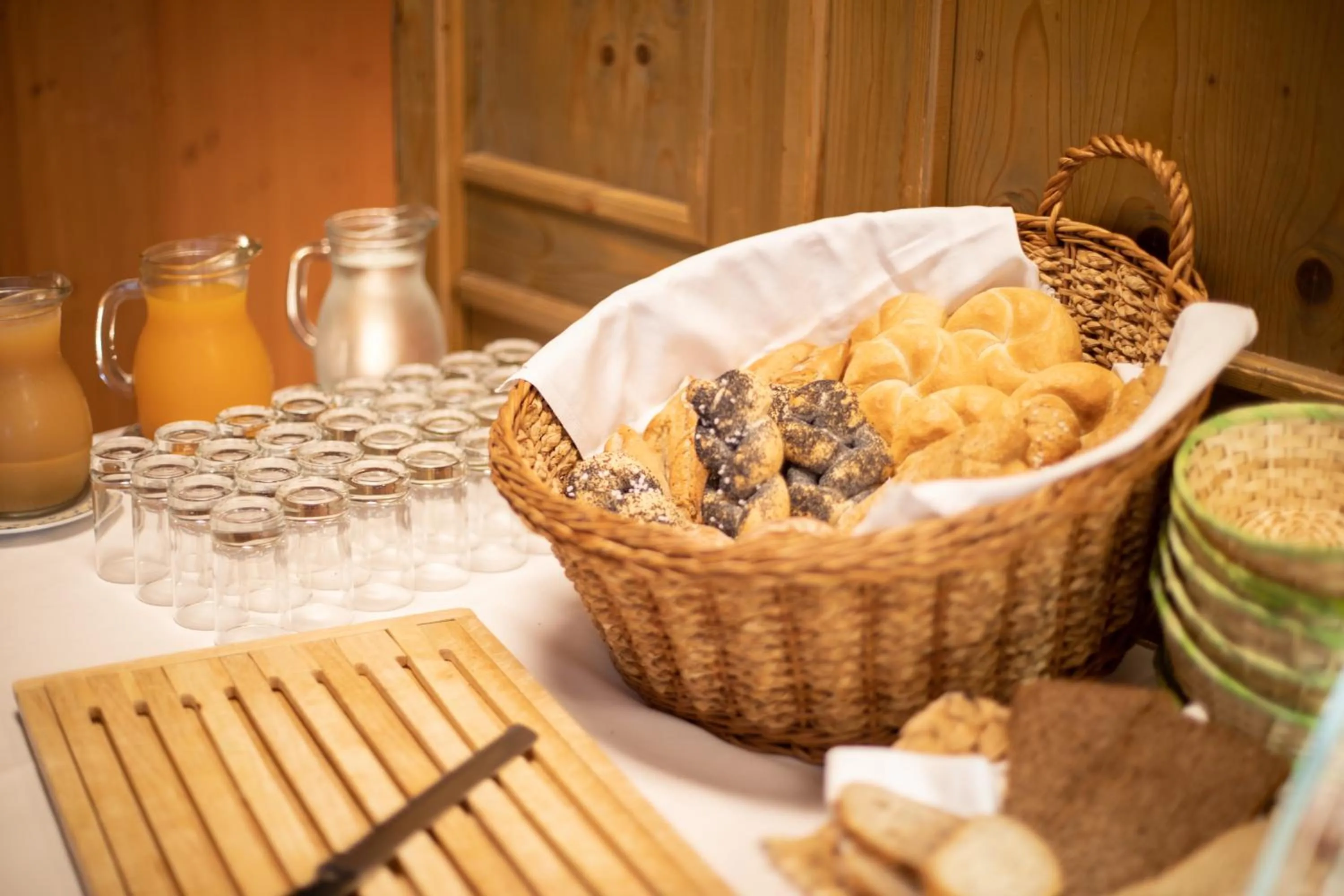 Buffet breakfast in Hotel Zum Goldenen Hirschen