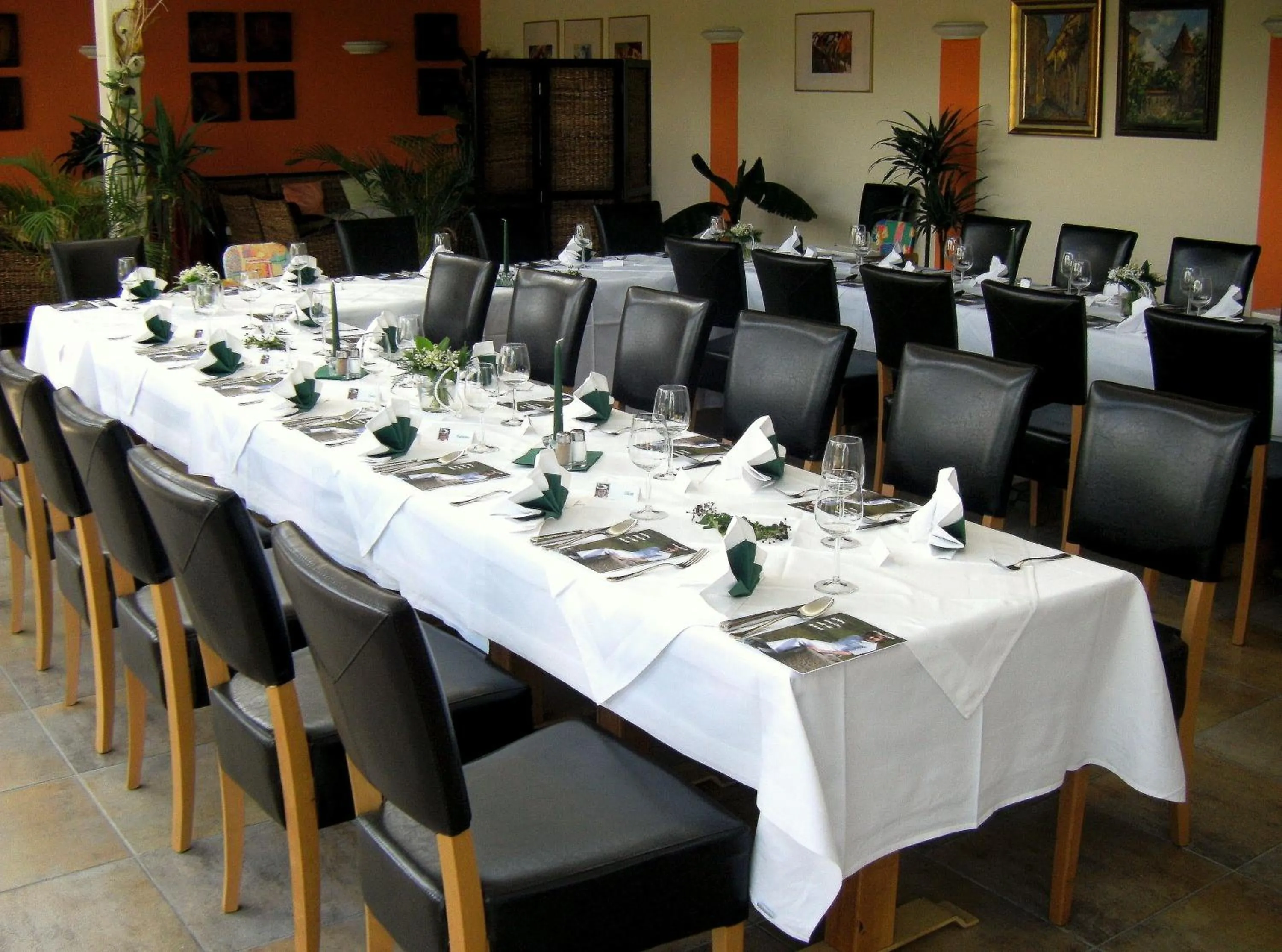 Restaurant/places to eat in Hotel Zum Goldenen Hirschen
