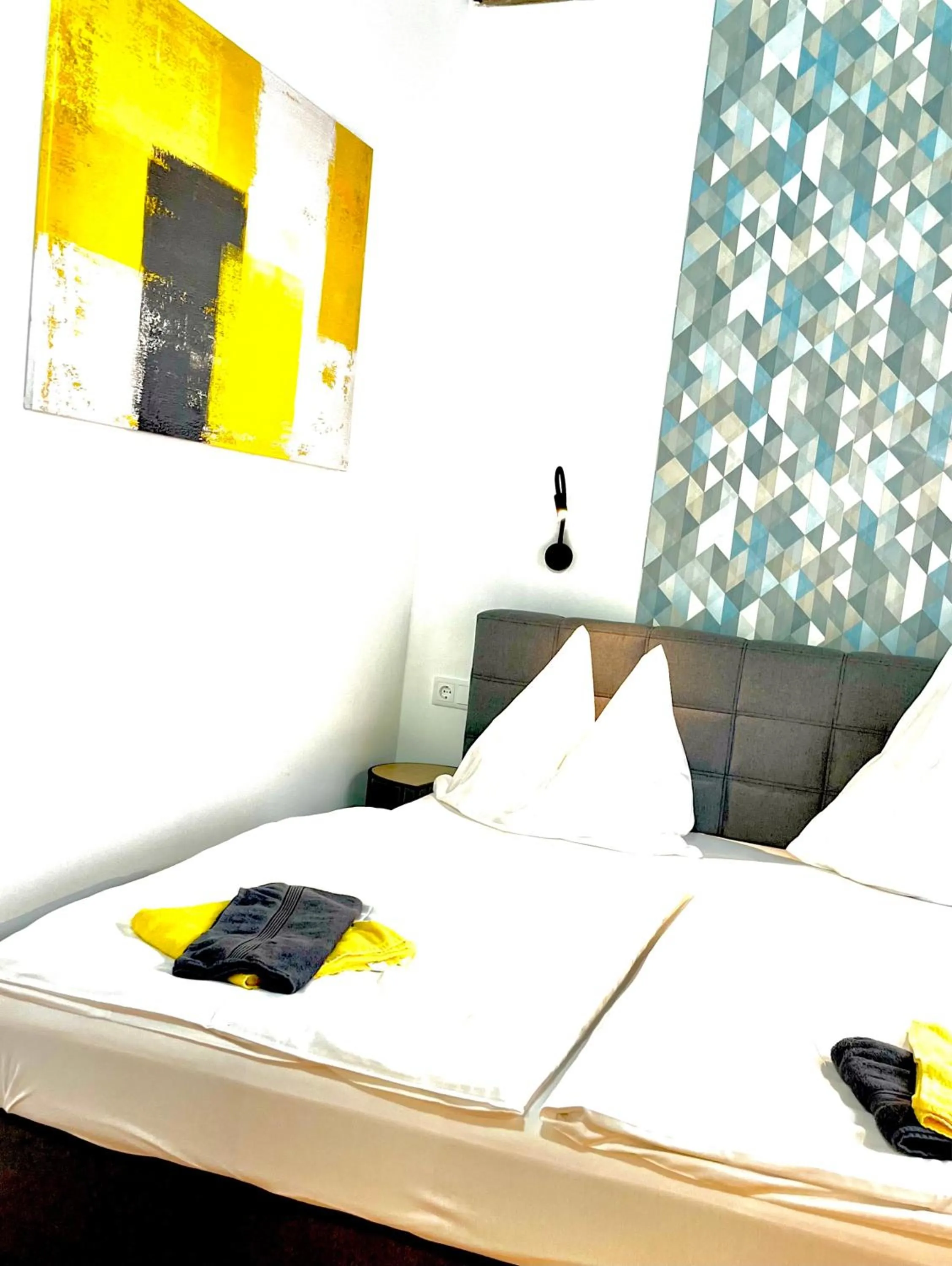 Bed in Hotel Zum Goldenen Hirschen