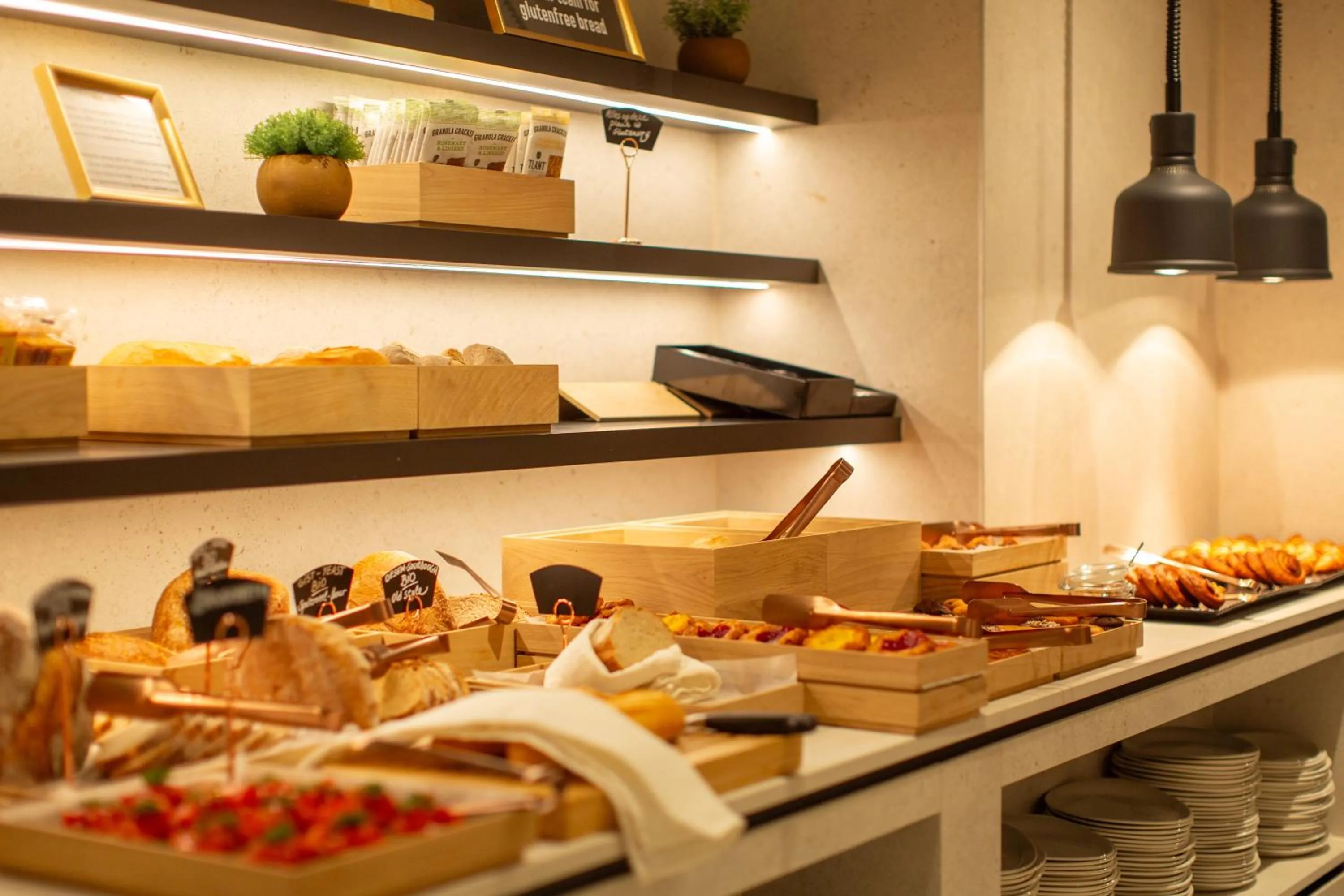 Breakfast in Ariane Hotel