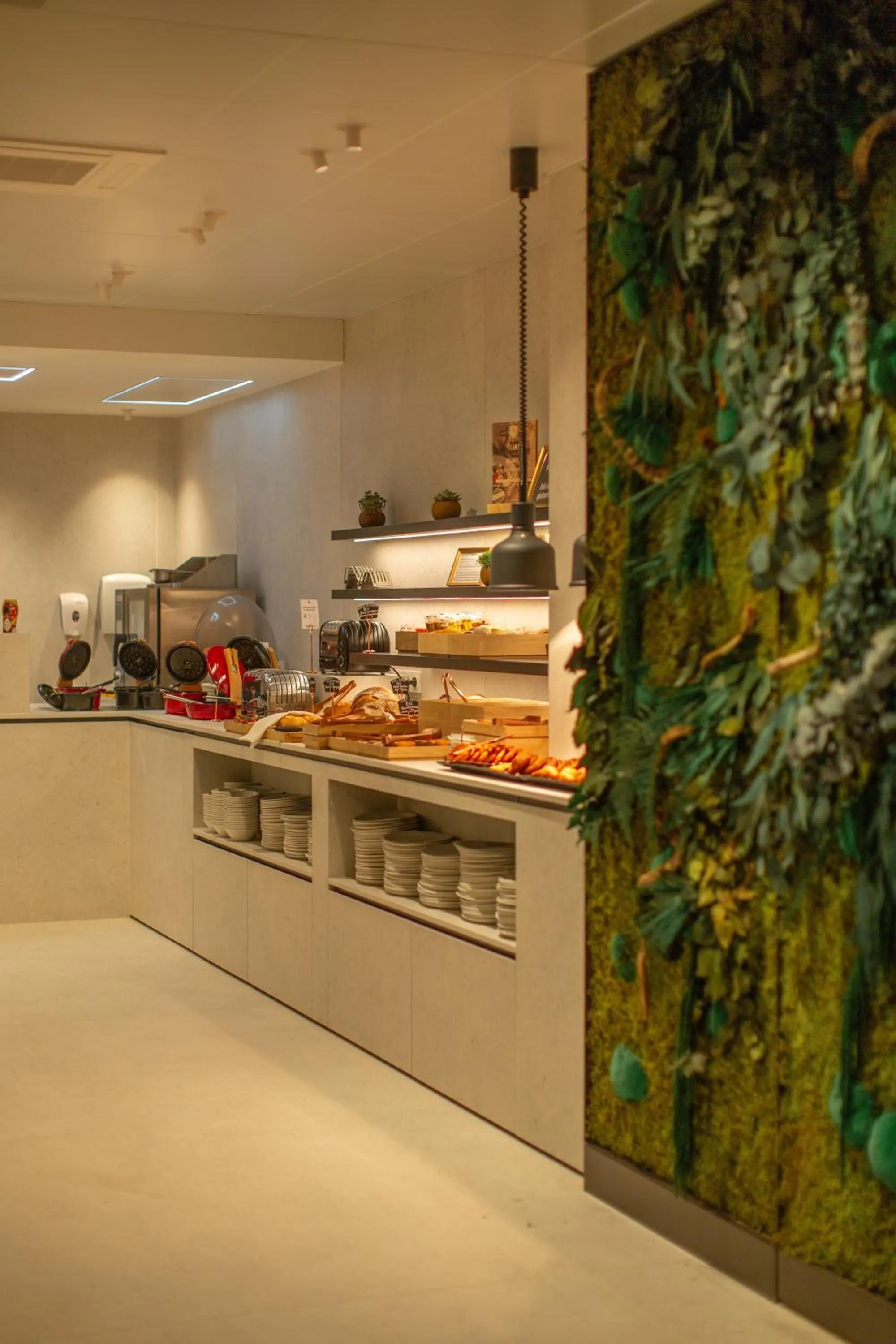 Breakfast in Ariane Hotel