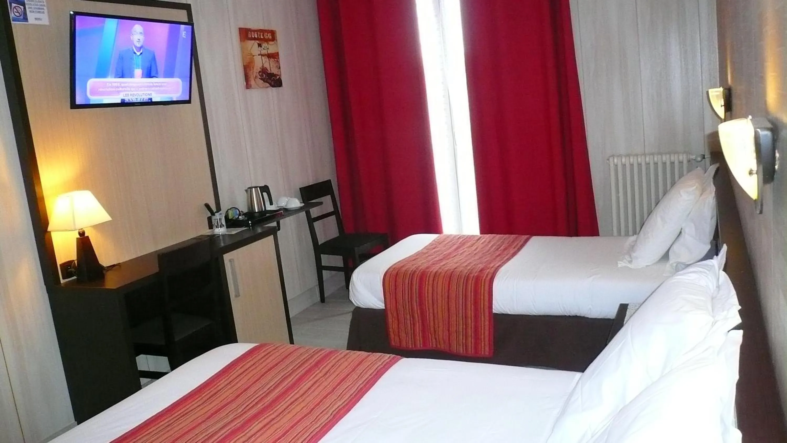 Bedroom, Bed in Hôtel L'Européen