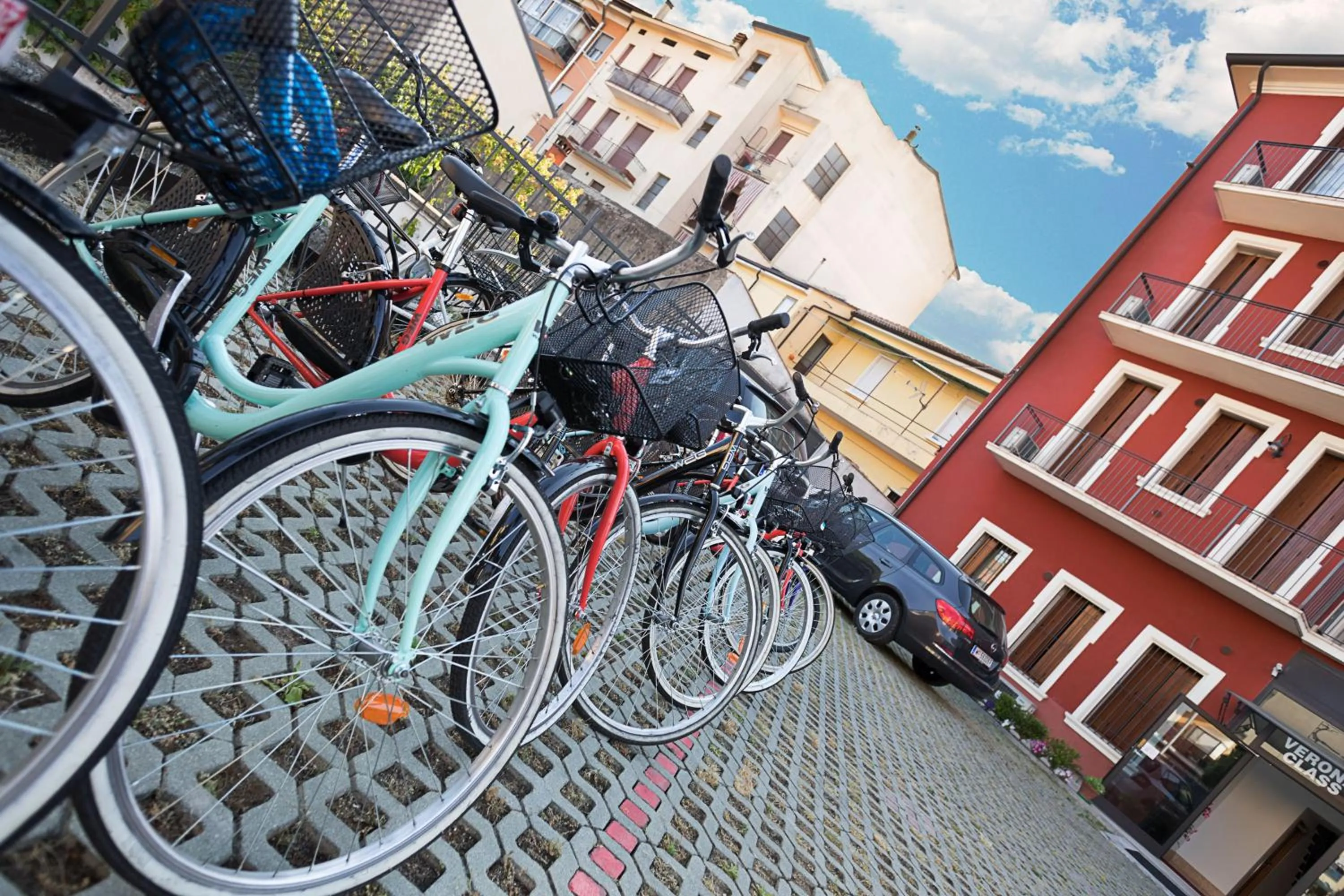 Cycling in Verona Class ApartHotel "Residenze del Cuore"