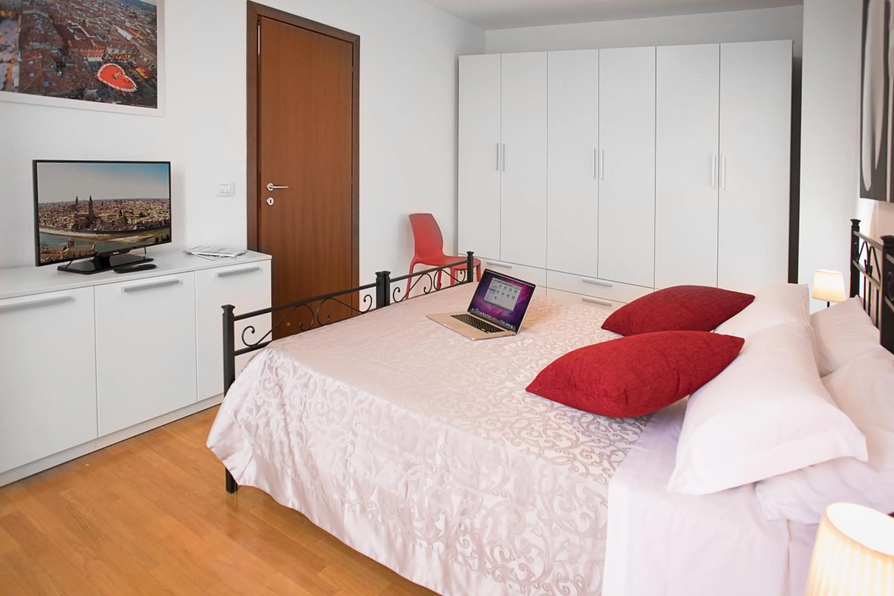 Bedroom, Bed in Verona Class ApartHotel "Residenze del Cuore"