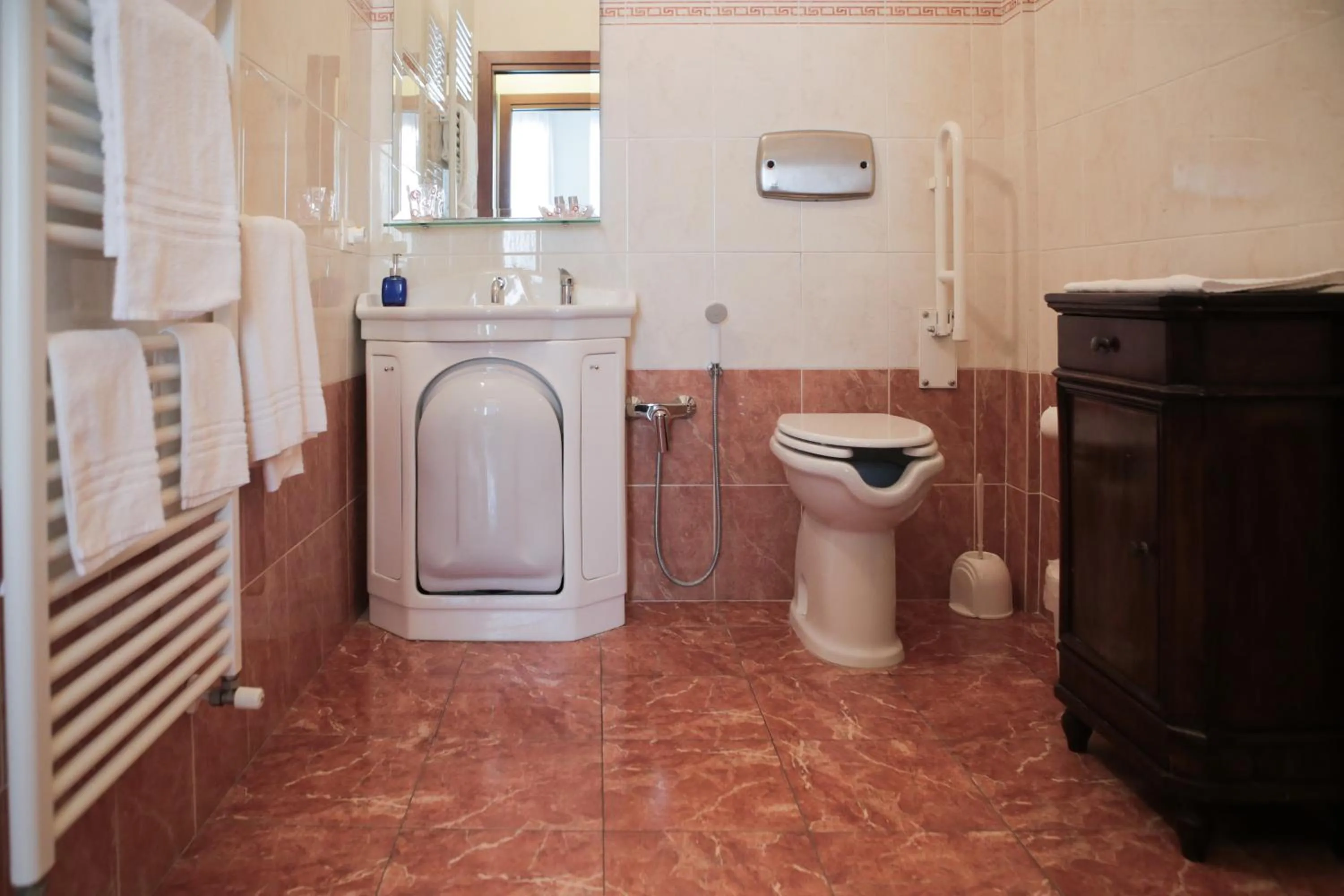 Bathroom in Verona Class ApartHotel "Residenze del Cuore"
