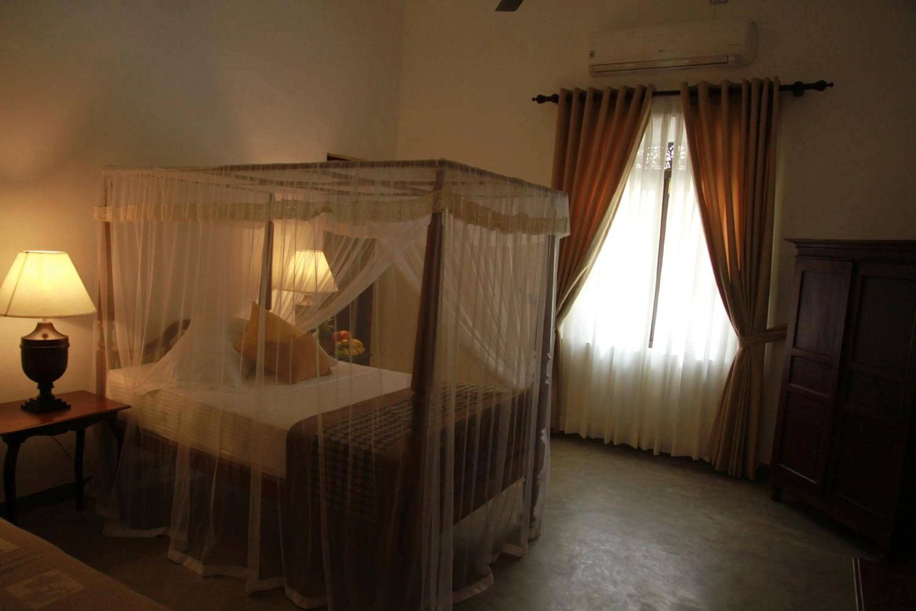 Photo of the whole room, Bed in Thamaya Heritance Tangalle