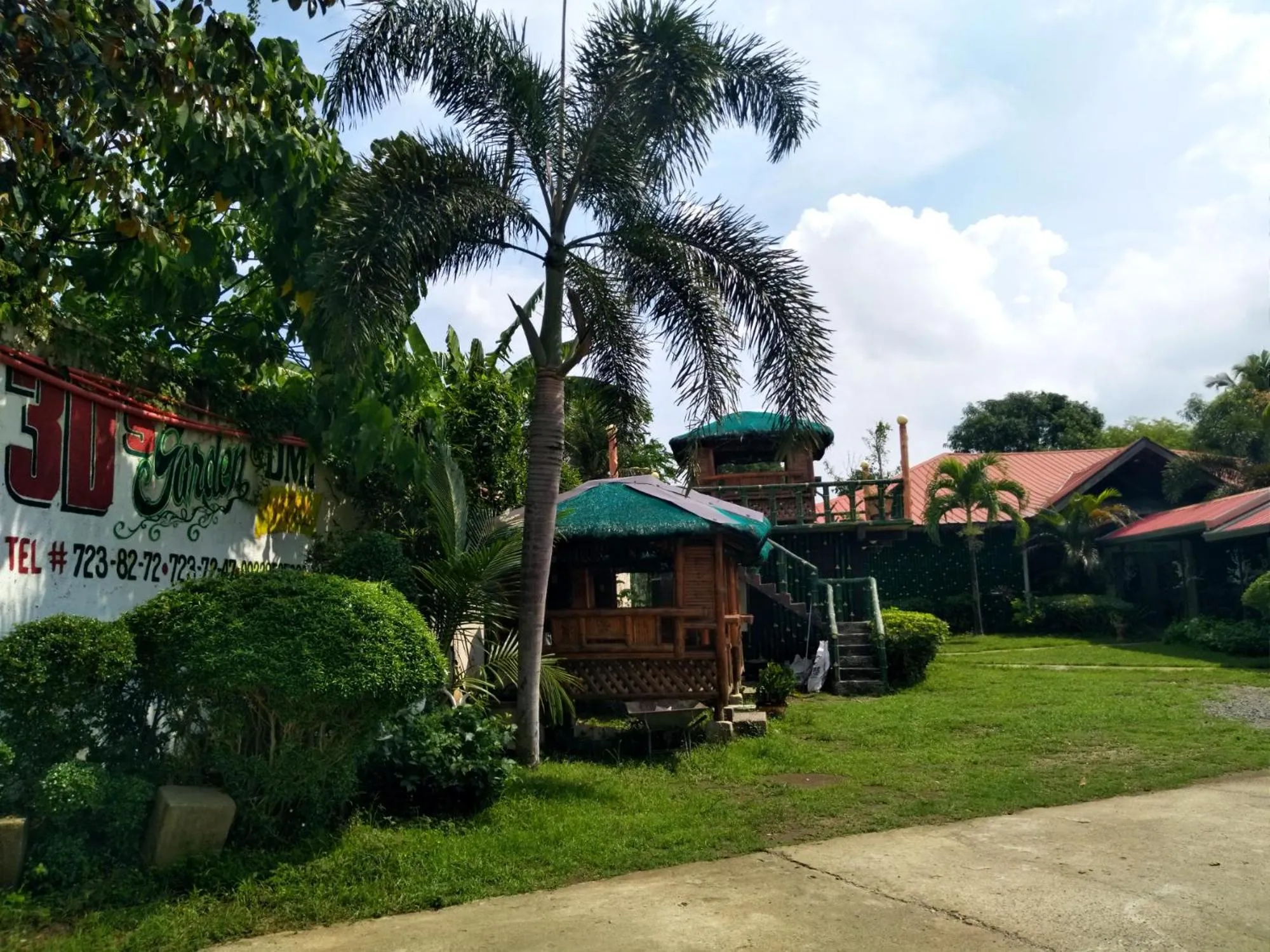 Garden in D'Mariners Inn Hotel