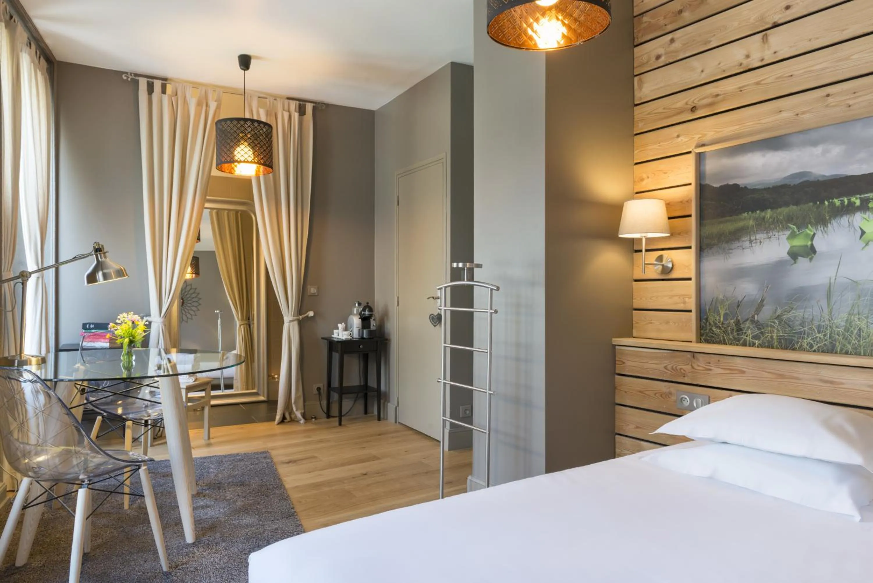 Bedroom, Bed in Hôtel de Russie