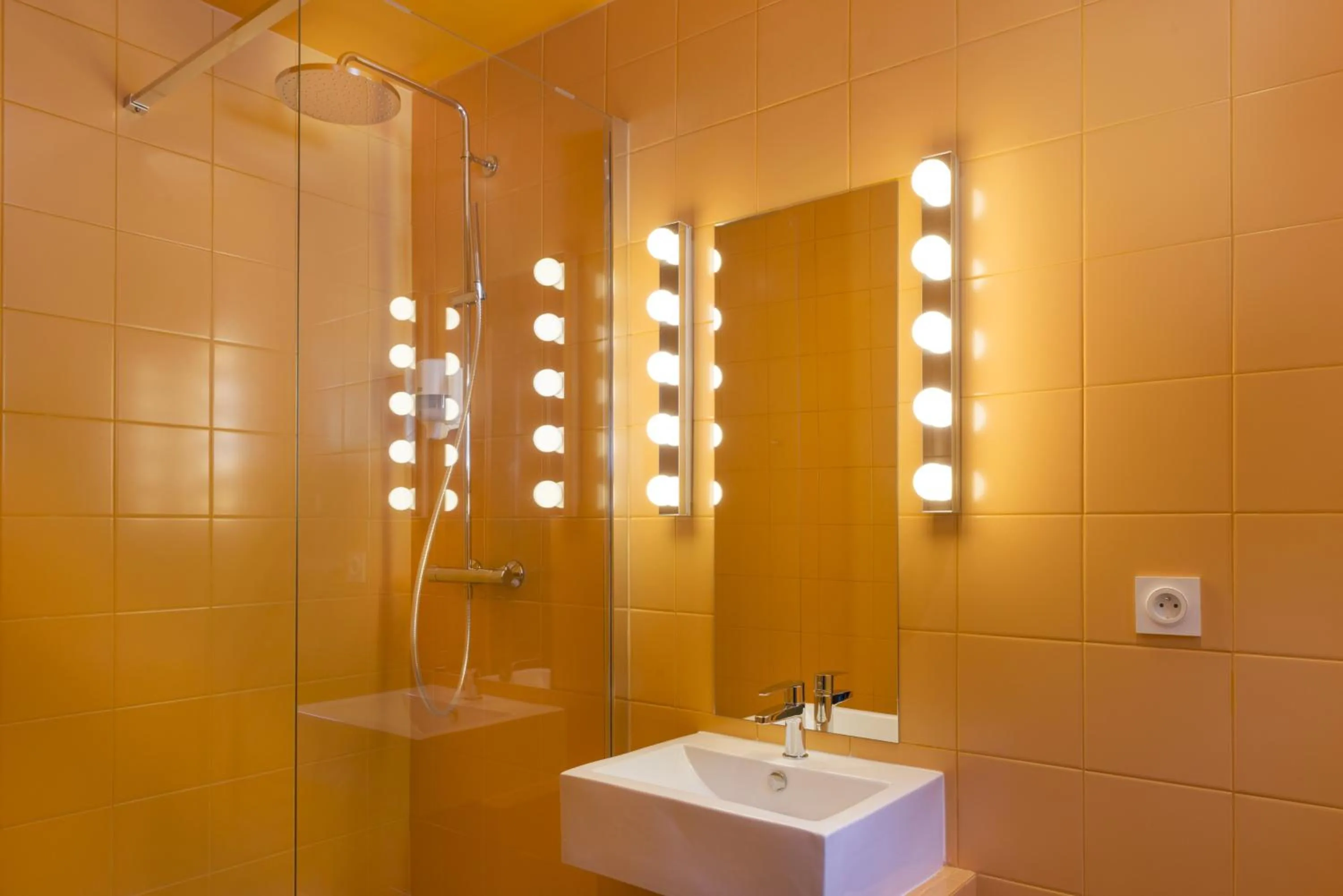 Photo of the whole room in Hôtel de Russie