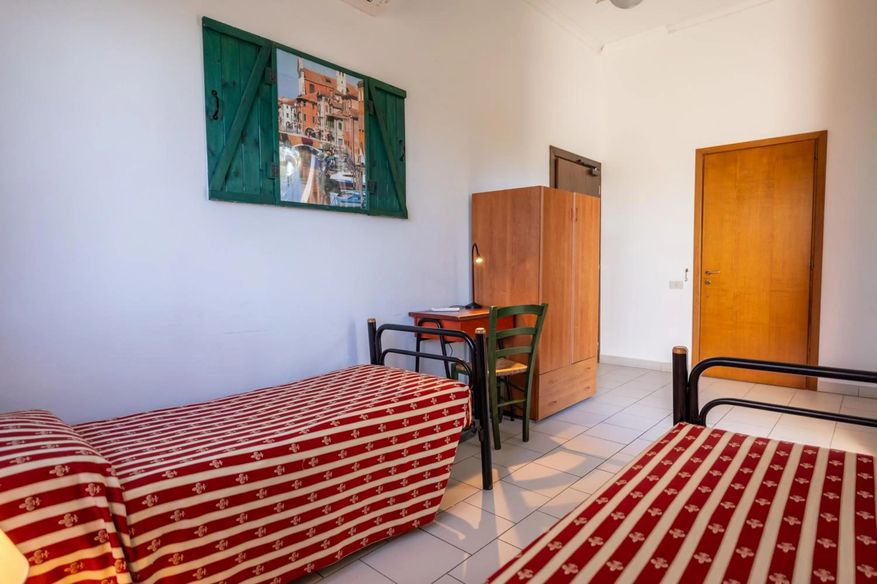 Bed in Hotel Il Lato Azzurro - Isola di Sant'Erasmo - NO VEHICLES ACCESS